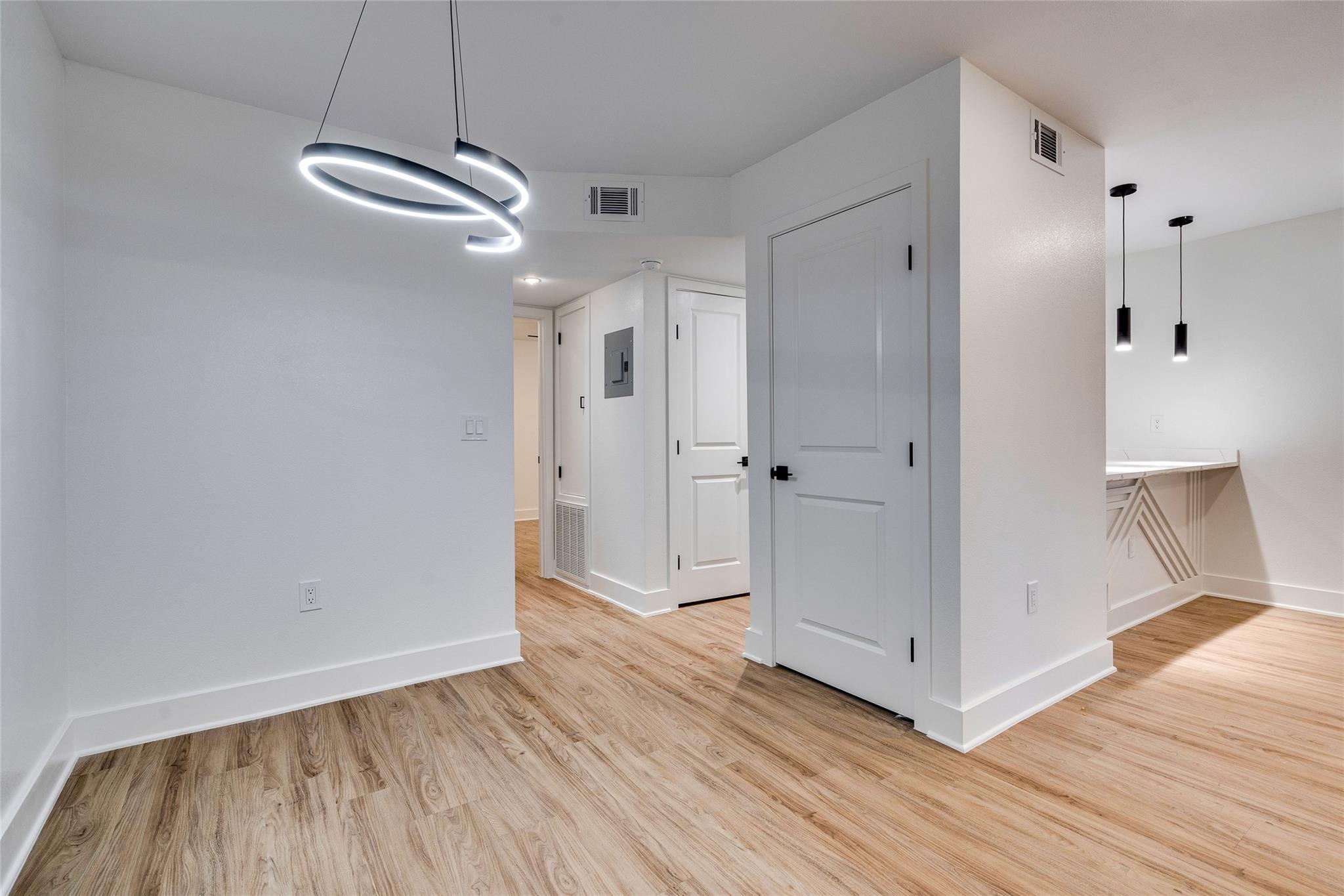 704 W 21 St # 308, Austin, TX 78705