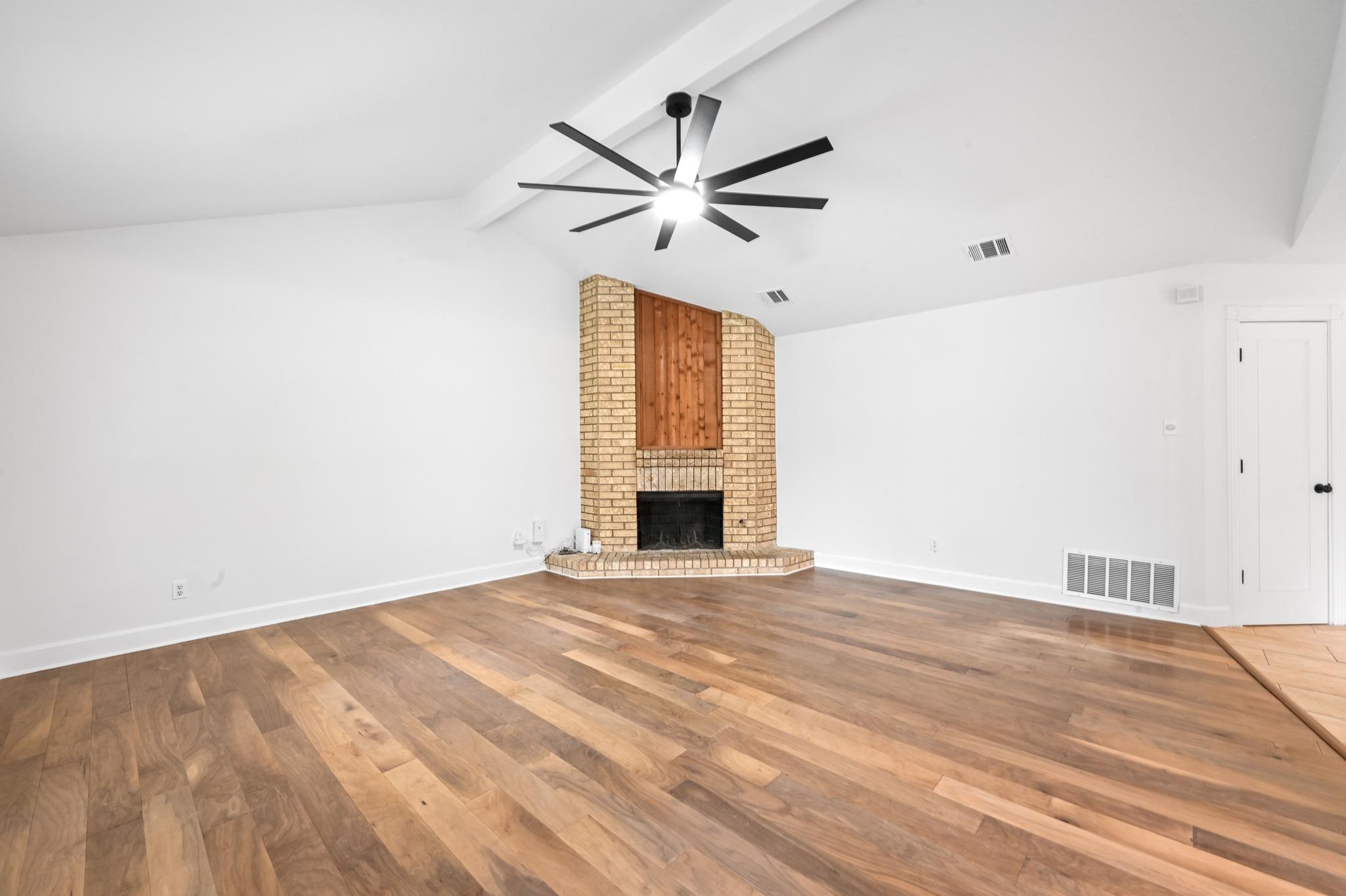 11508 SWEARINGEN Dr, Austin, TX 78758