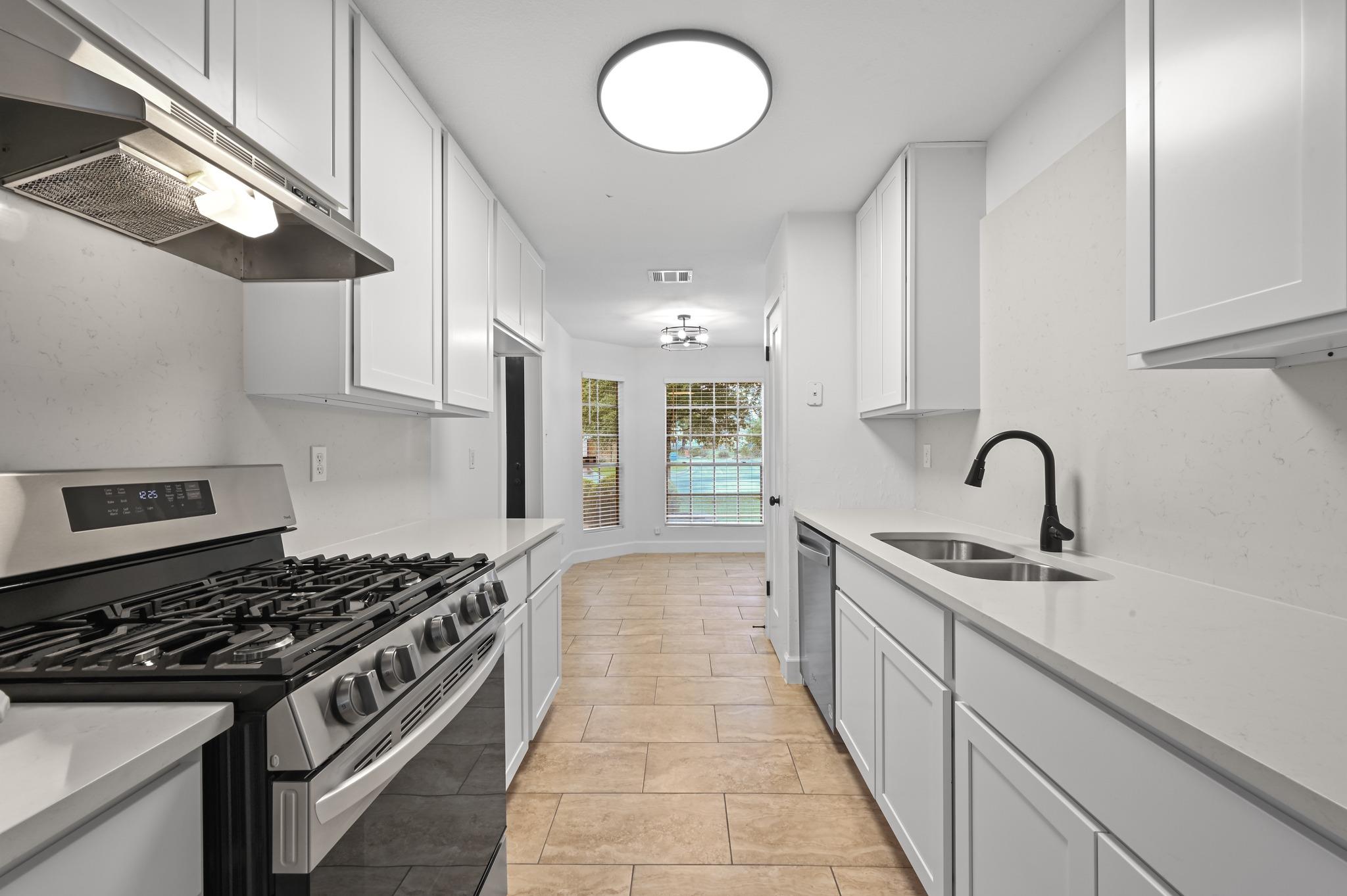 11508 SWEARINGEN Dr, Austin, TX 78758