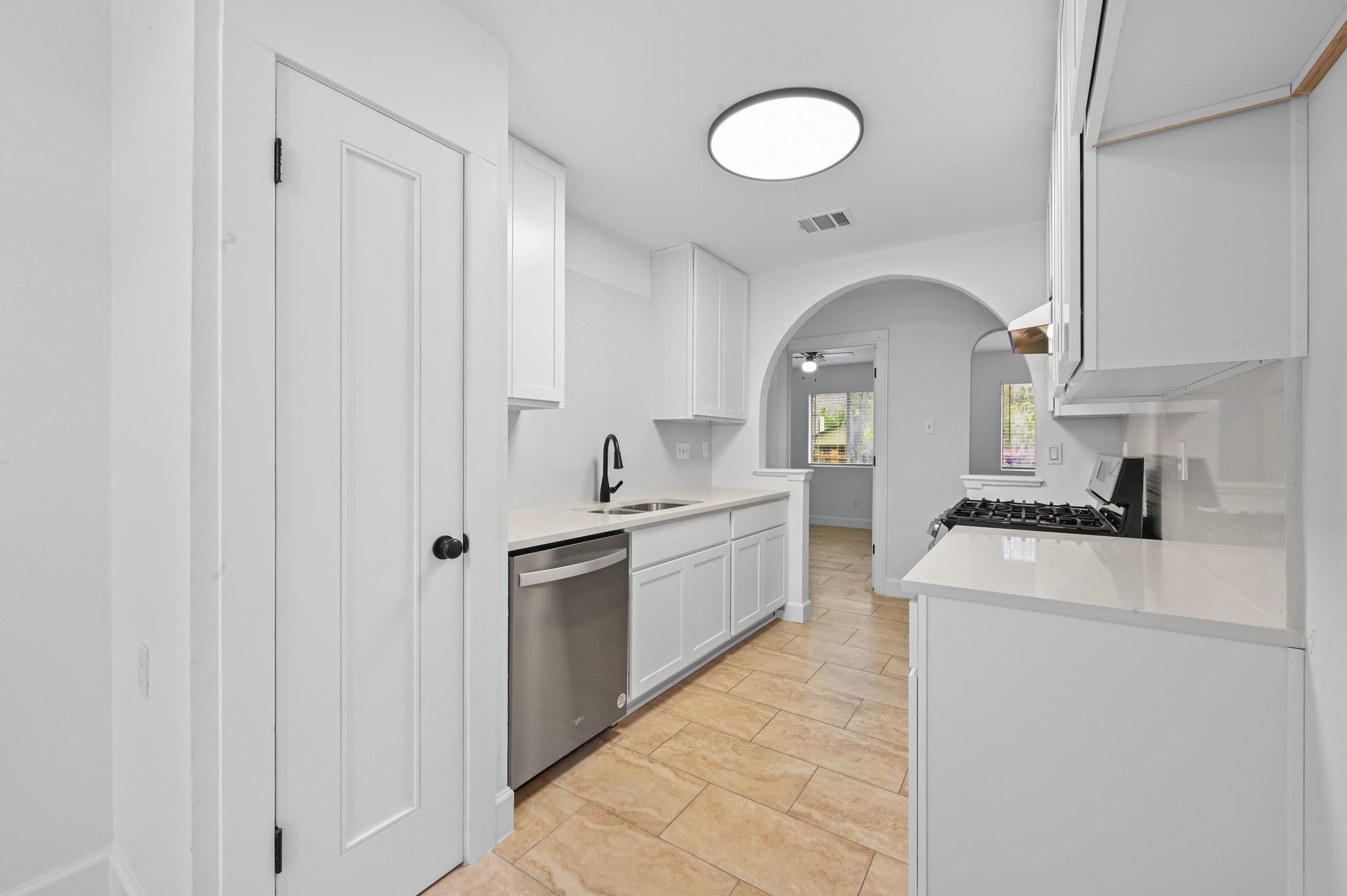 11508 SWEARINGEN Dr, Austin, TX 78758