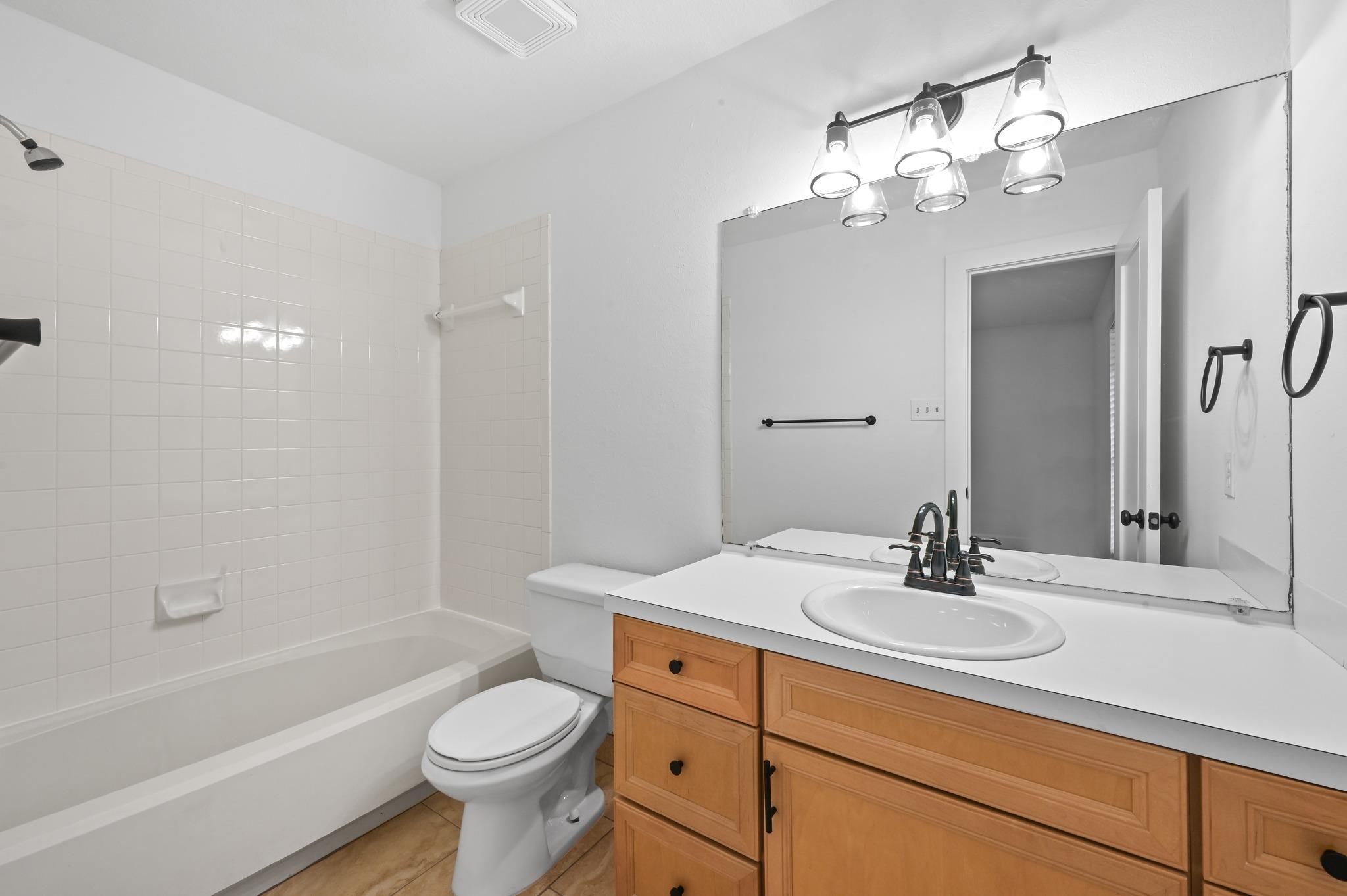 11508 SWEARINGEN Dr, Austin, TX 78758