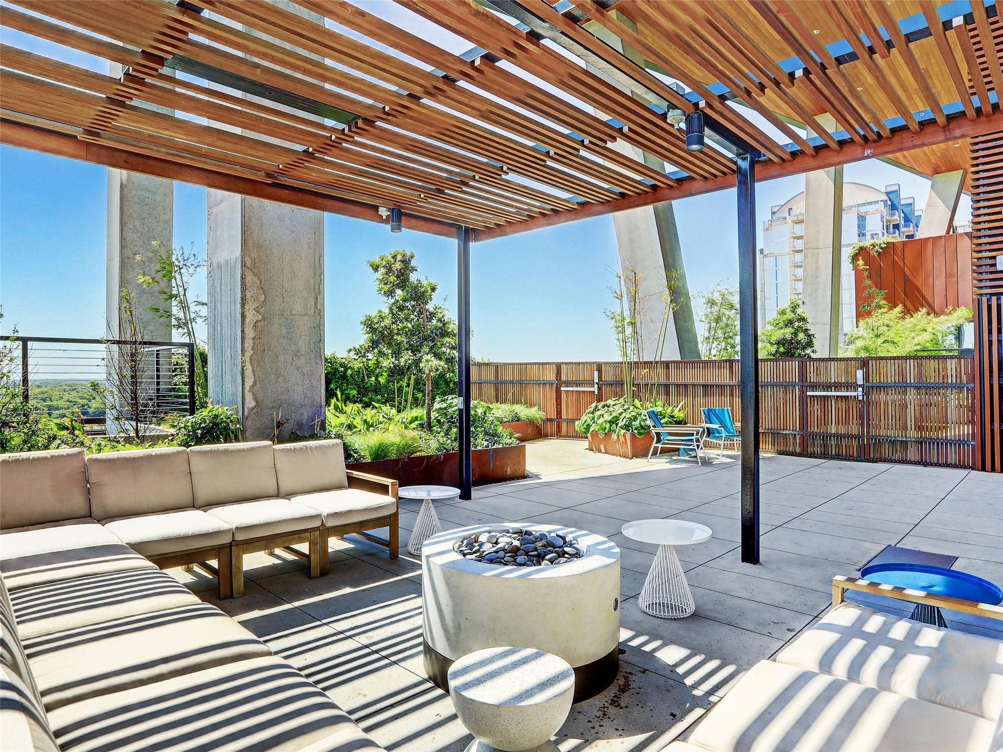 70 Rainey St # 2201, Austin, TX 78701