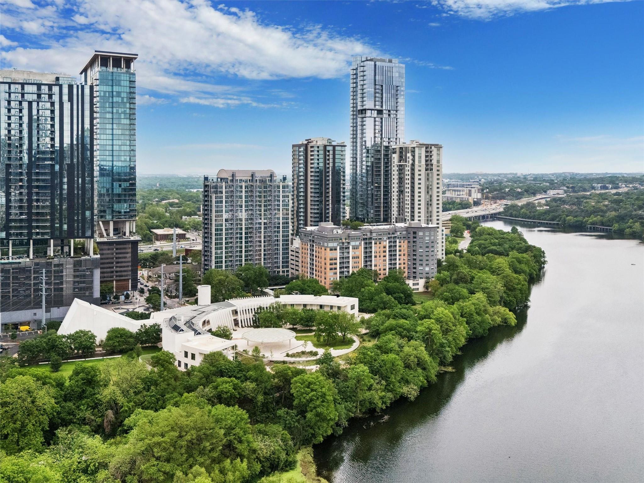 70 Rainey St # 2201, Austin, TX 78701