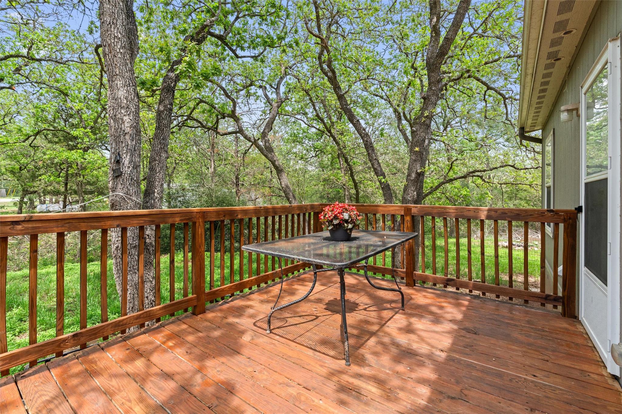 137 Scarlet Harts Ln, Dale, TX 78616