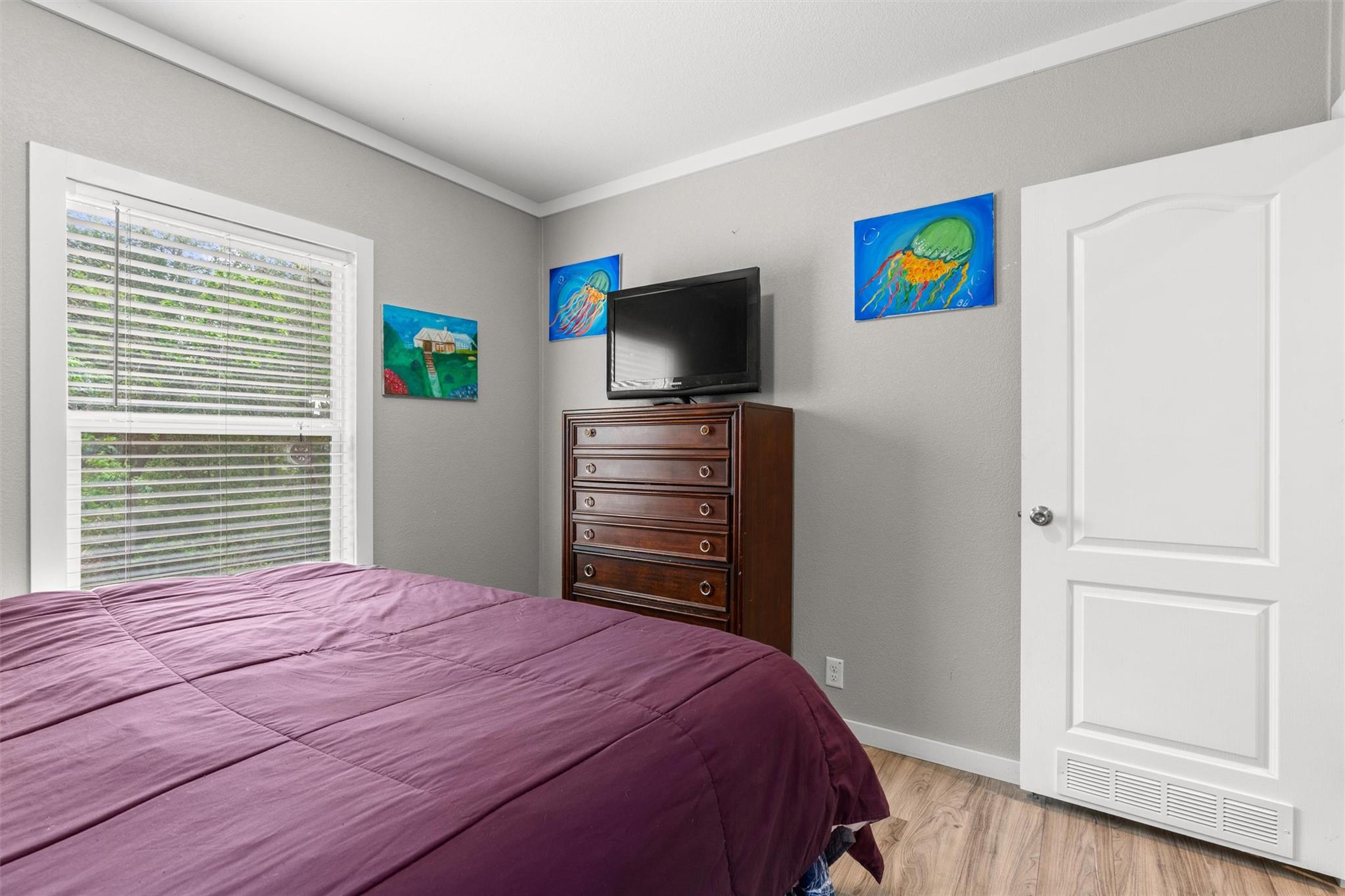 137 Scarlet Harts Ln, Dale, TX 78616