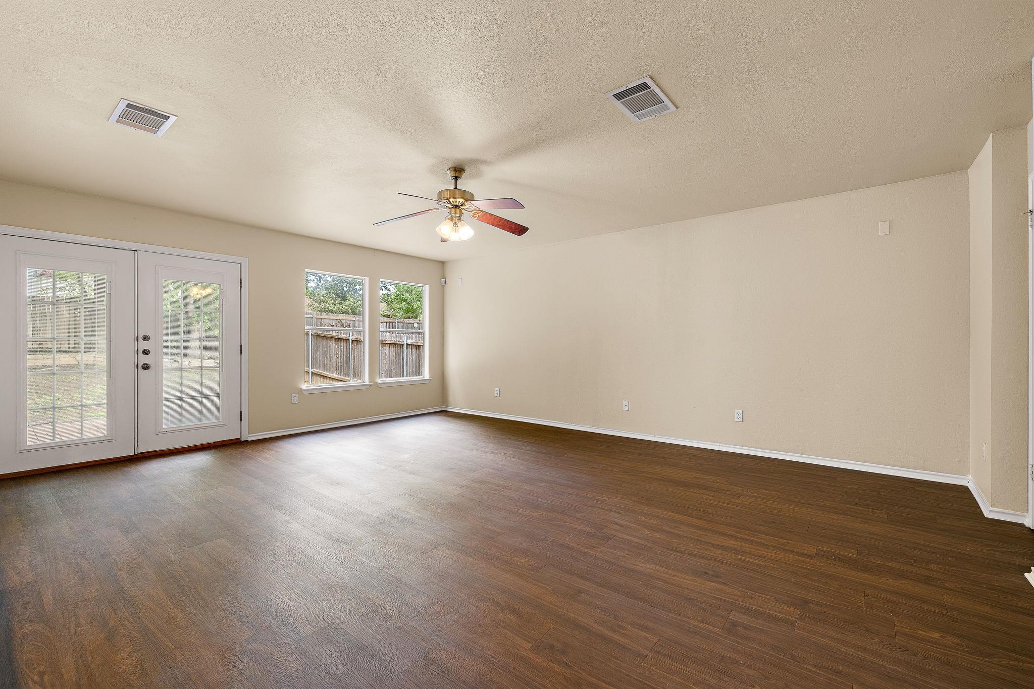 2104 Deer Creek Trl, Round Rock, TX 78665