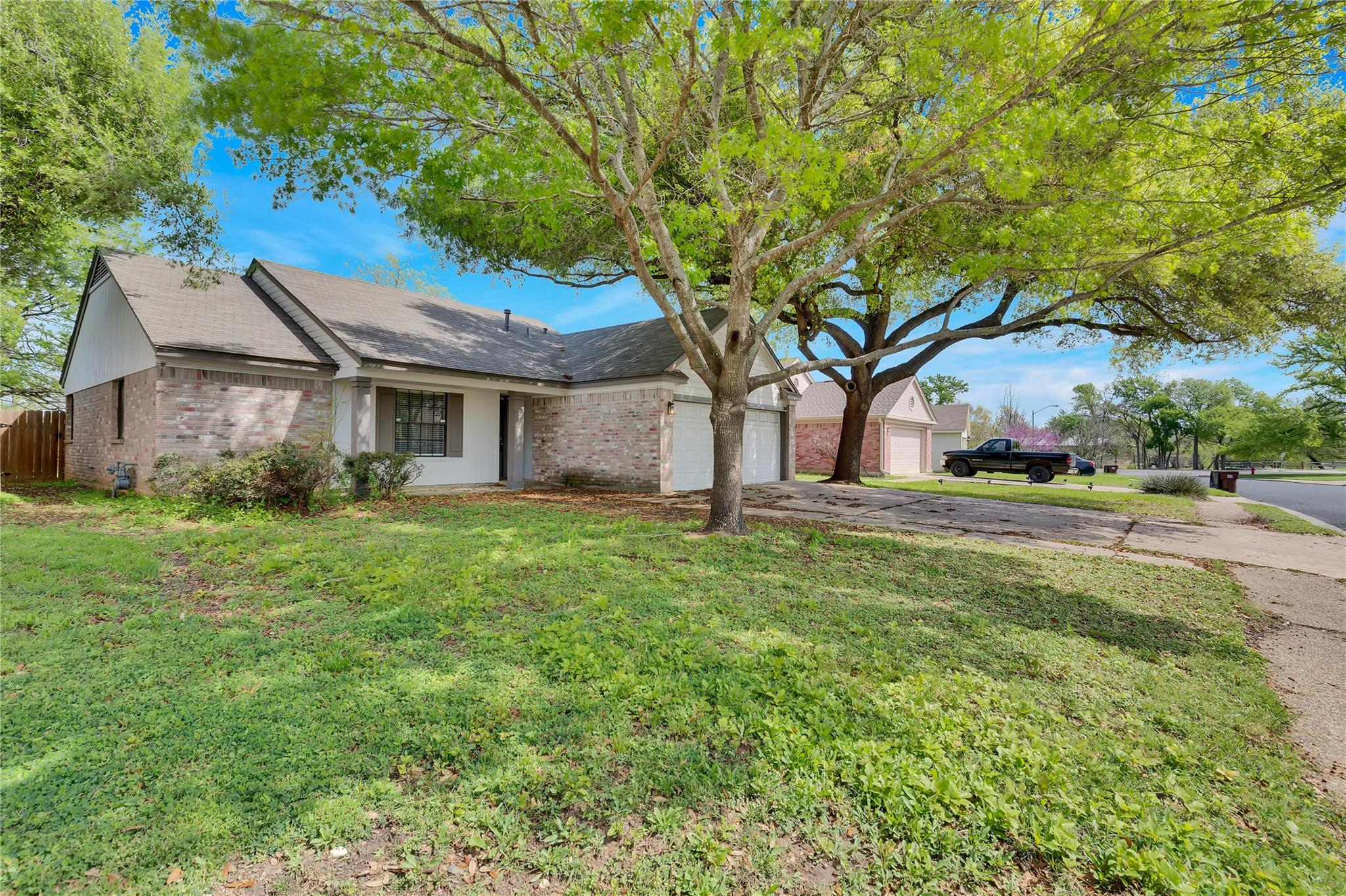 2104 Agarita Trl, Round Rock, TX 78665