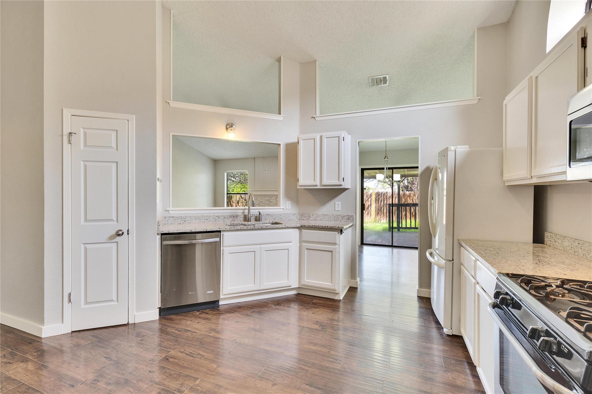 2104 Agarita Trl, Round Rock, TX 78665
