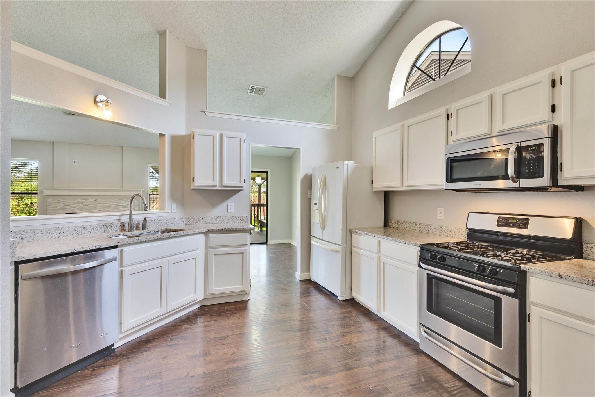 2104 Agarita Trl, Round Rock, TX 78665