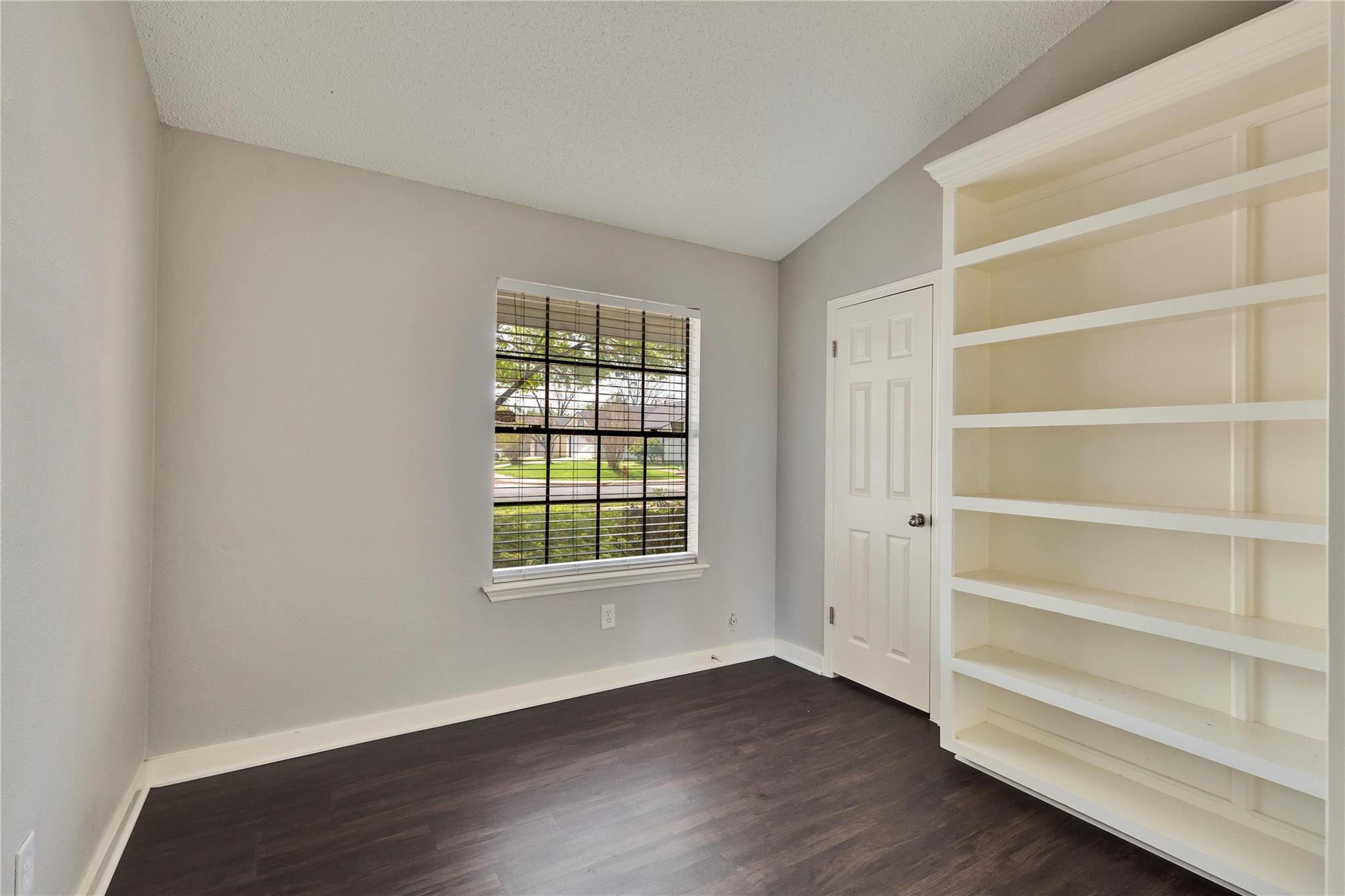 2104 Agarita Trl, Round Rock, TX 78665