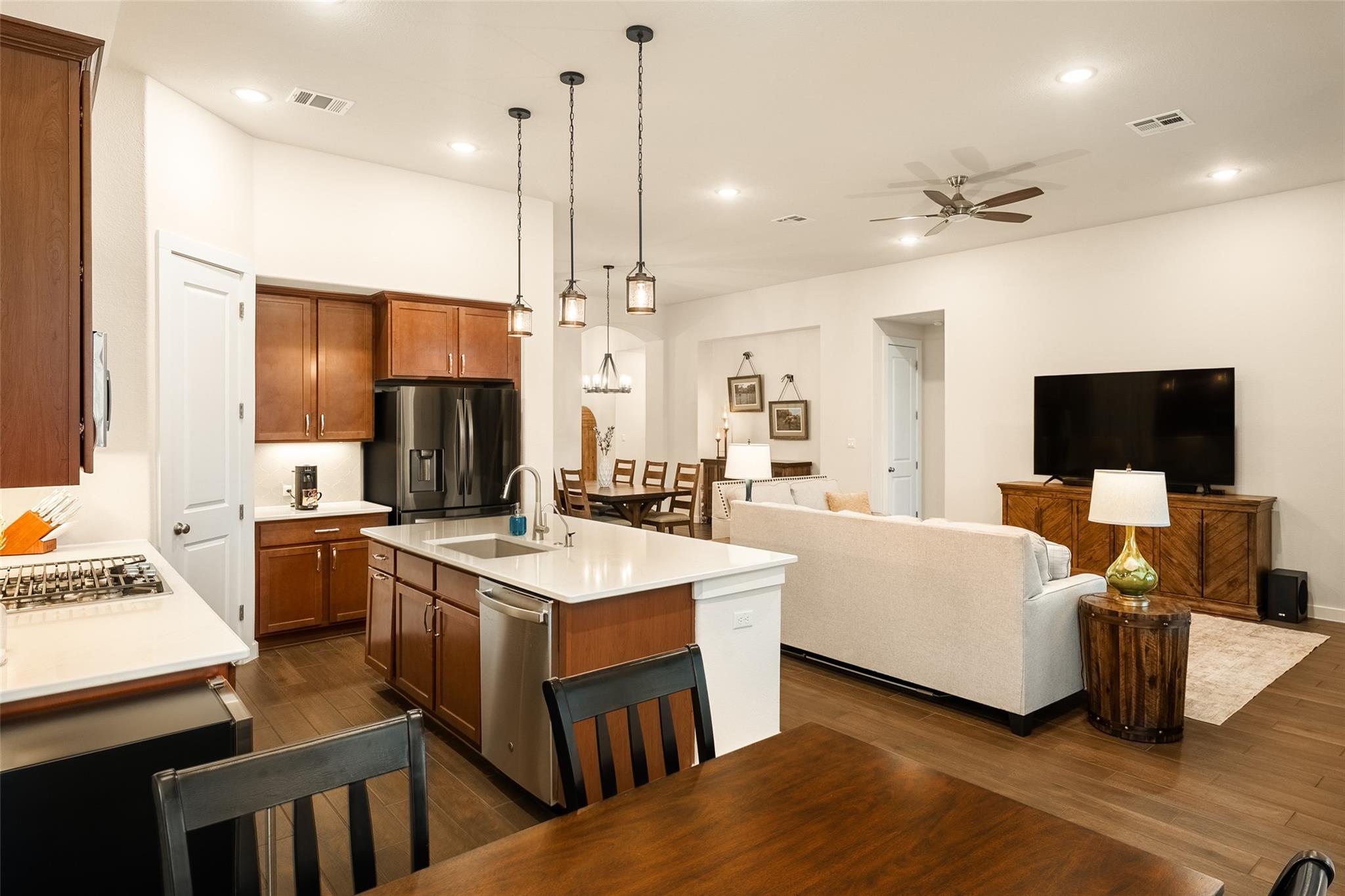 433 Teakmill Trl, San Marcos, TX 78666