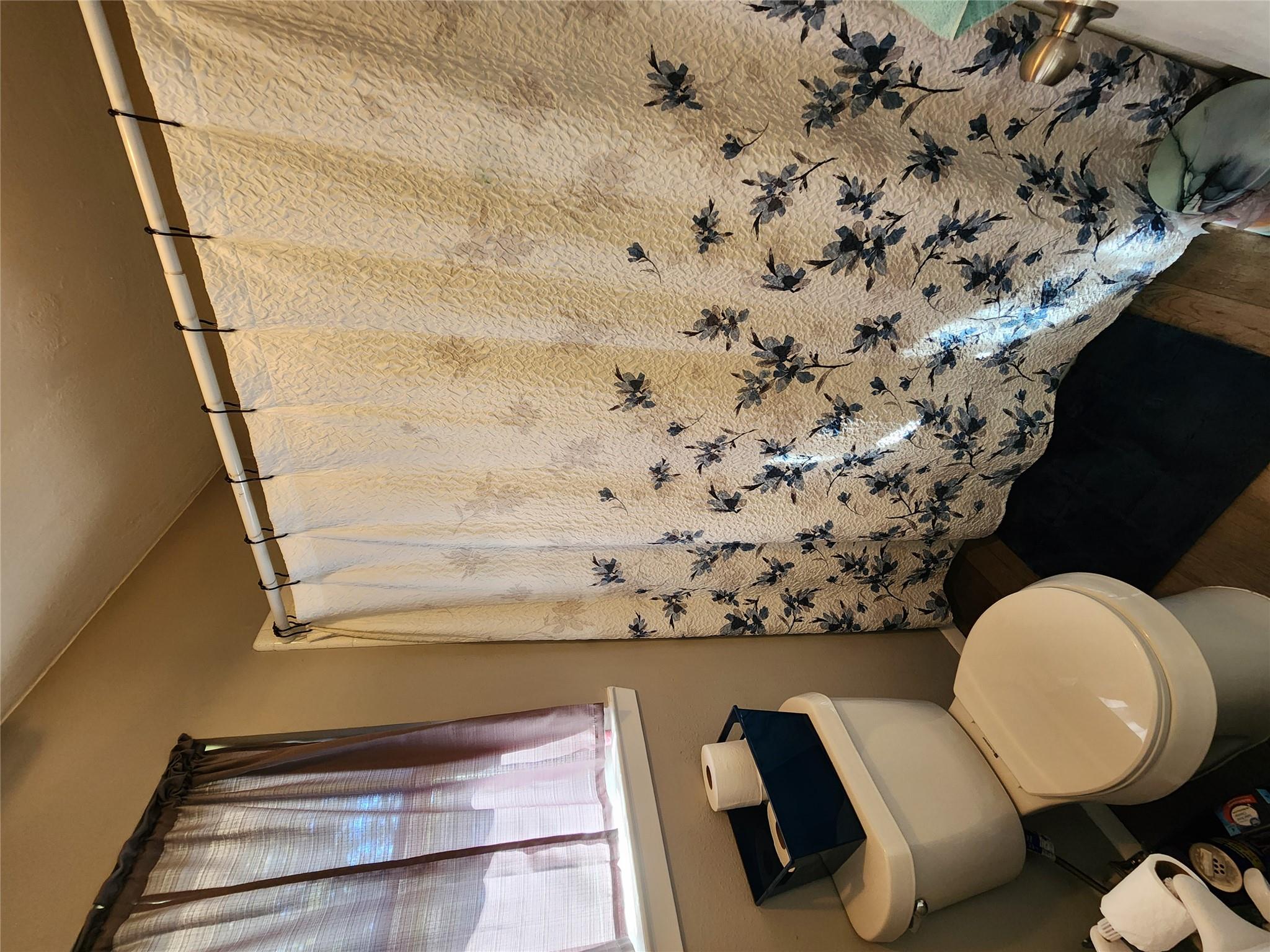 108 Parkview Dr, Brady, TX 76825