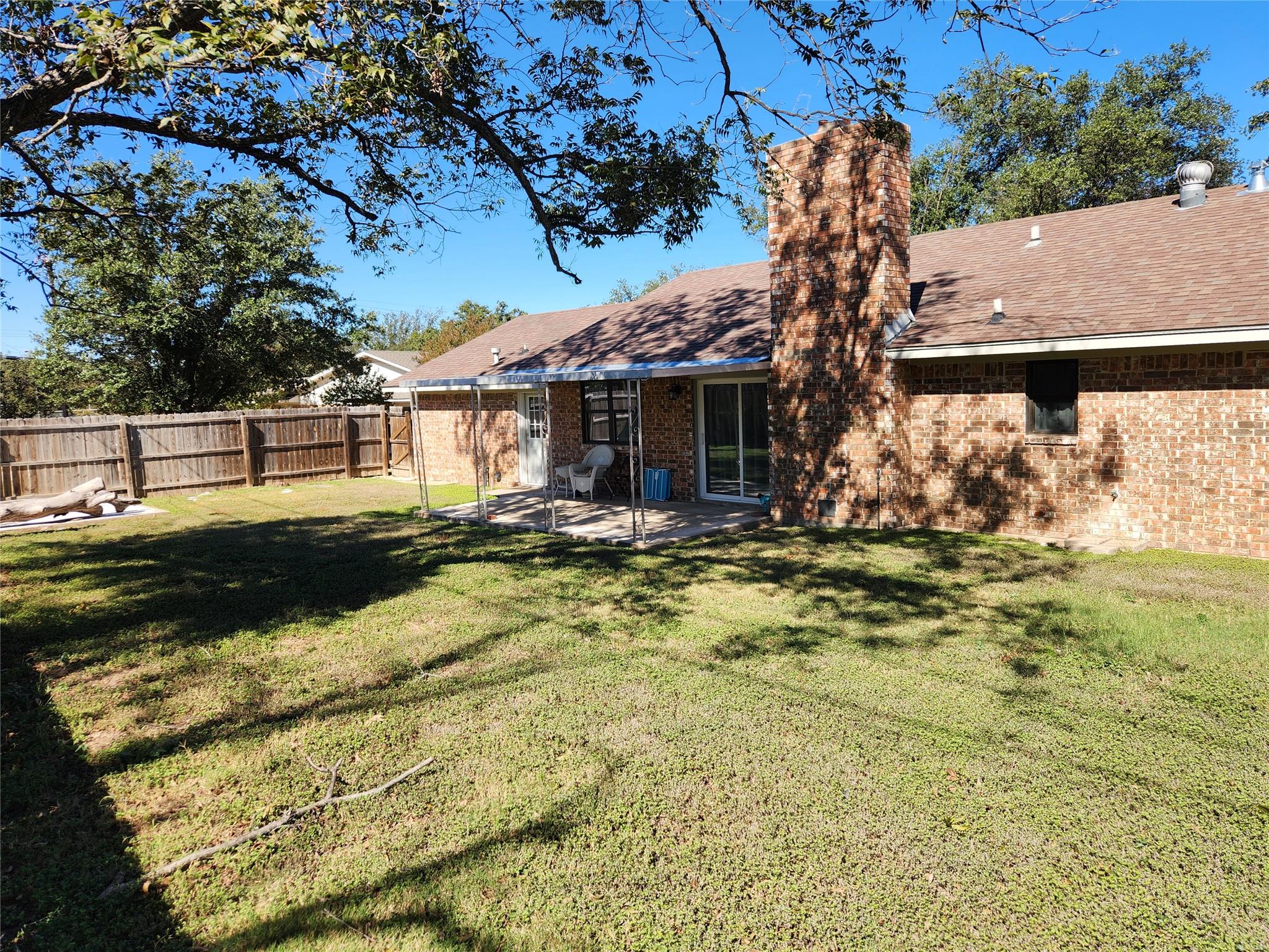 108 Parkview Dr, Brady, TX 76825