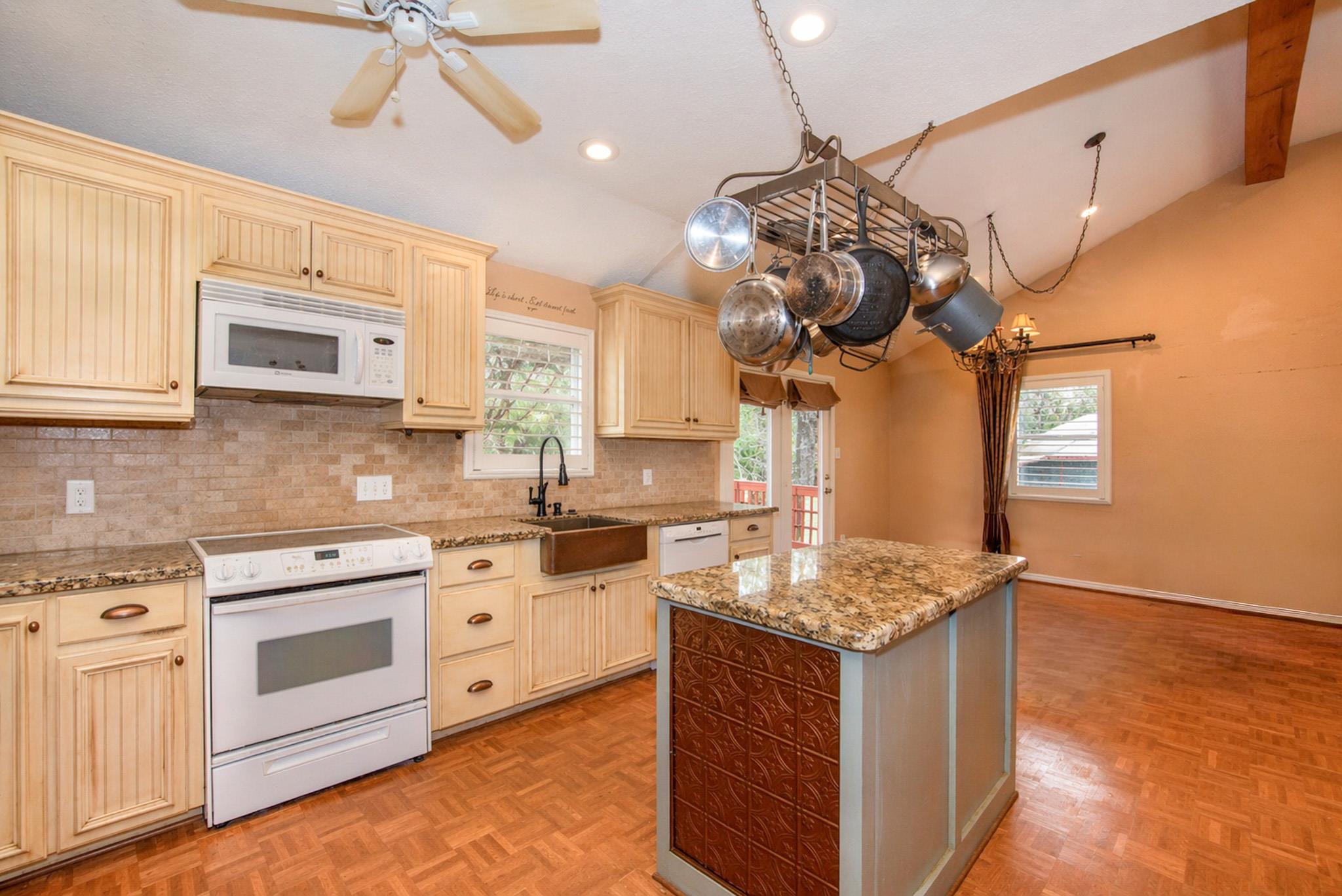 877 Hollow Bend Unit #229, Caldwell, TX 77836