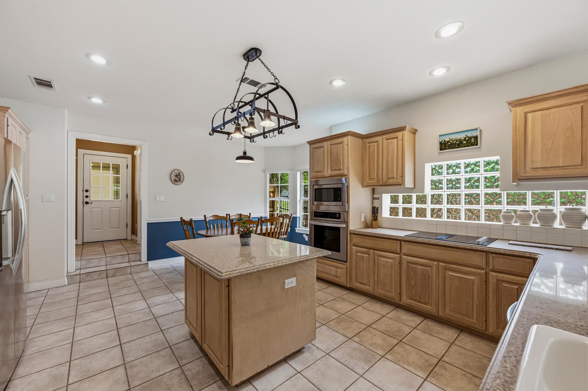 3216 Lakeway Blvd, Austin, TX 78734