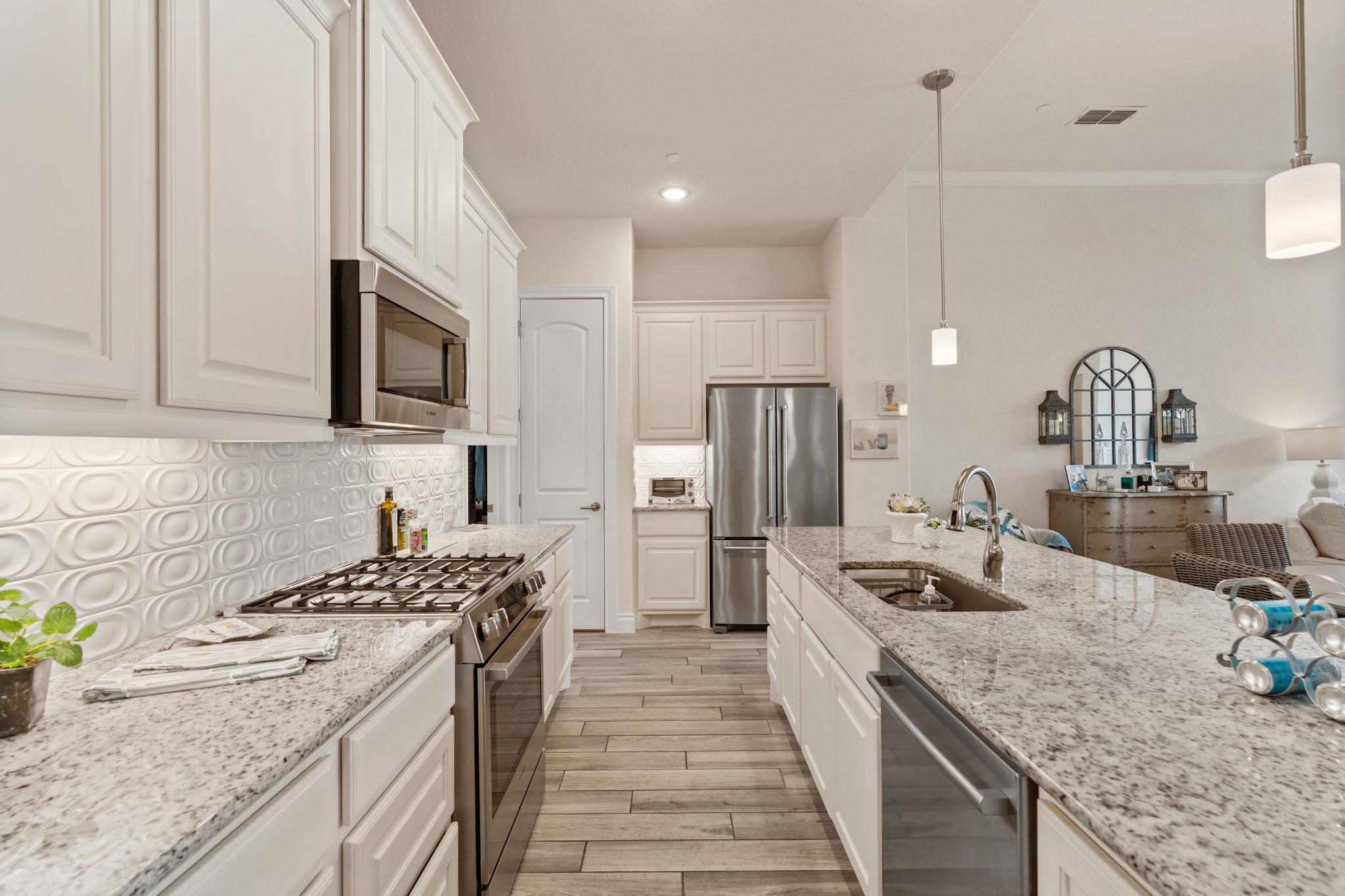 132 Rivalto Dr, Horseshoe Bay, TX 78657