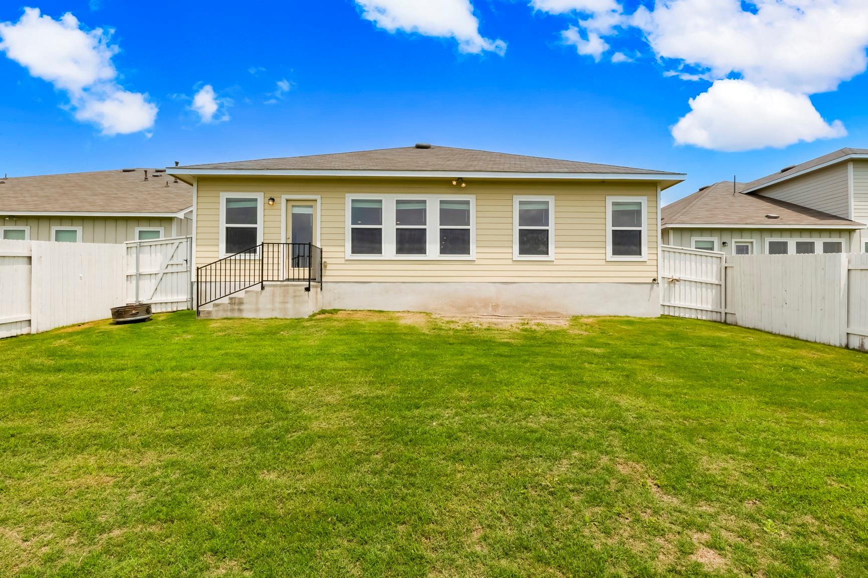 2721 Winding Creek Rd, Kyle, TX 78640