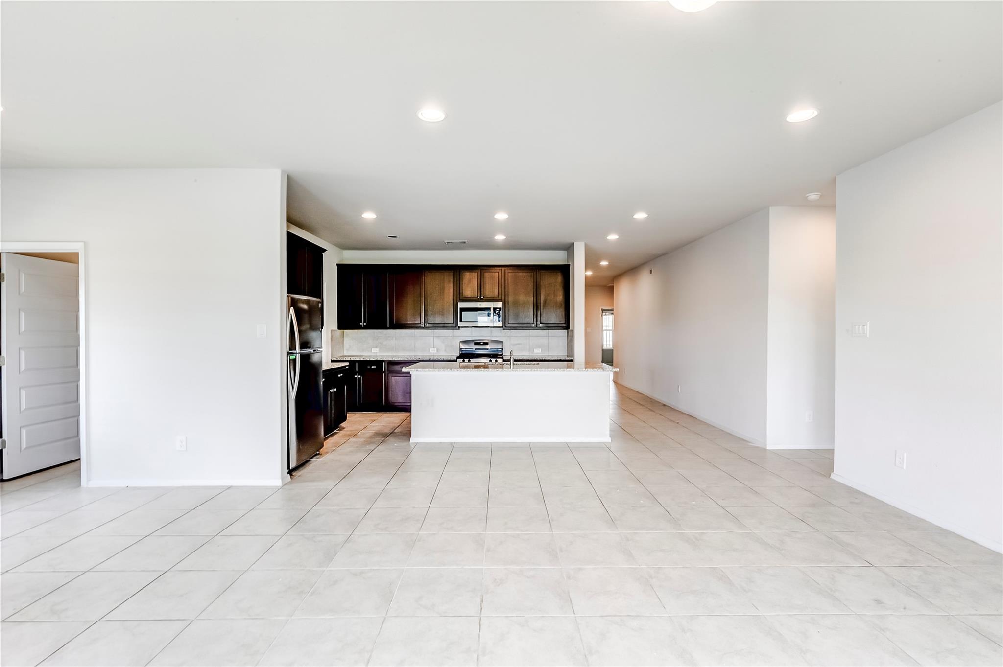 2721 Winding Creek Rd, Kyle, TX 78640