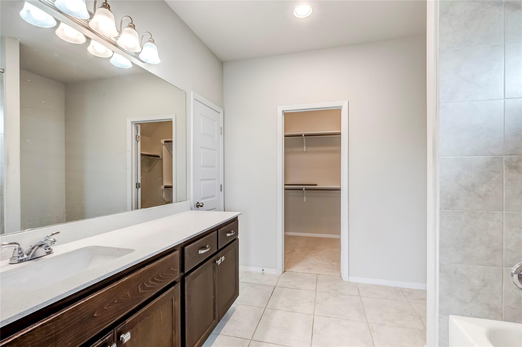 2721 Winding Creek Rd, Kyle, TX 78640