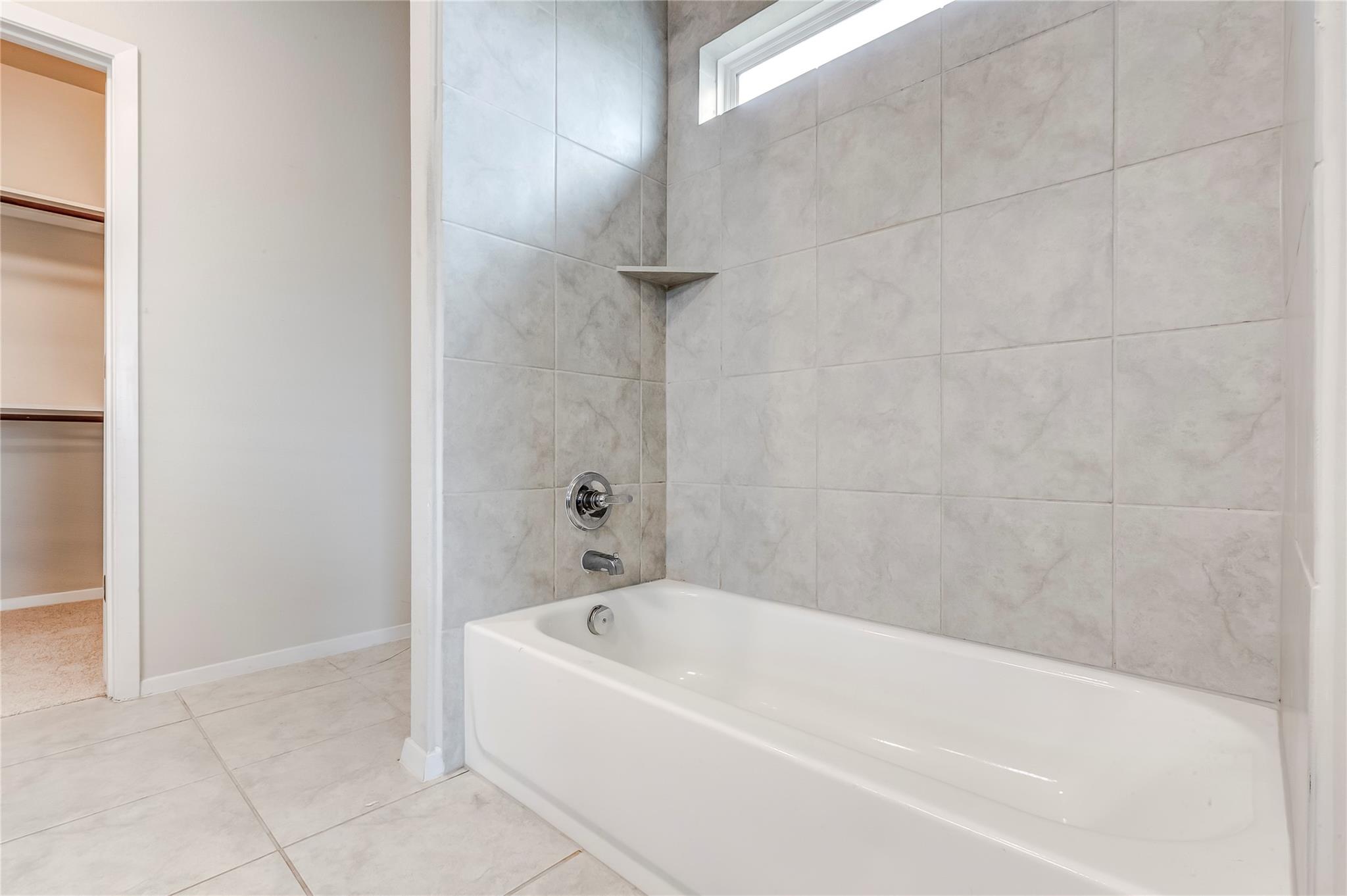 2721 Winding Creek Rd, Kyle, TX 78640