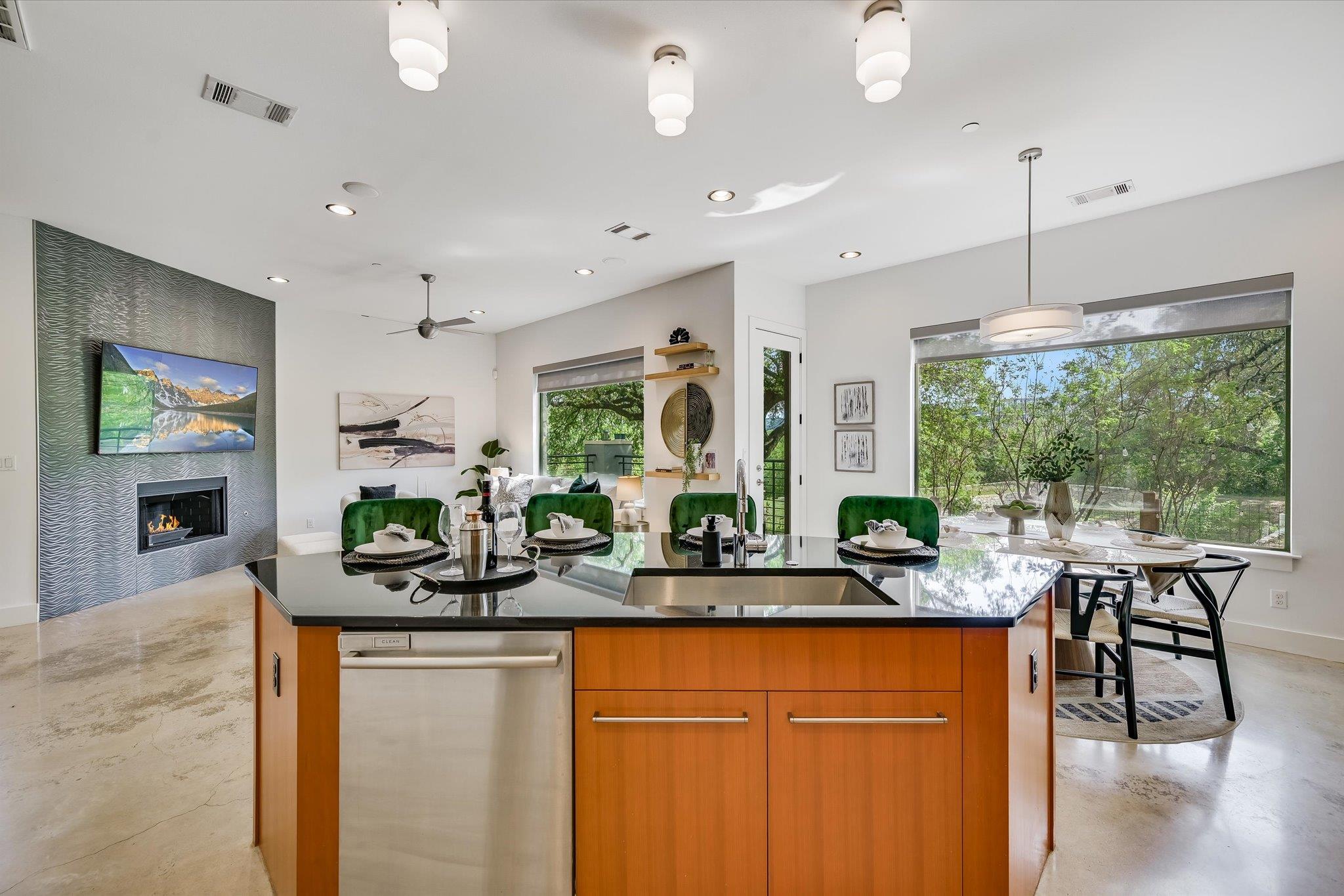 8110 Ranch Road 2222 Rd # 33, Austin, TX 78730