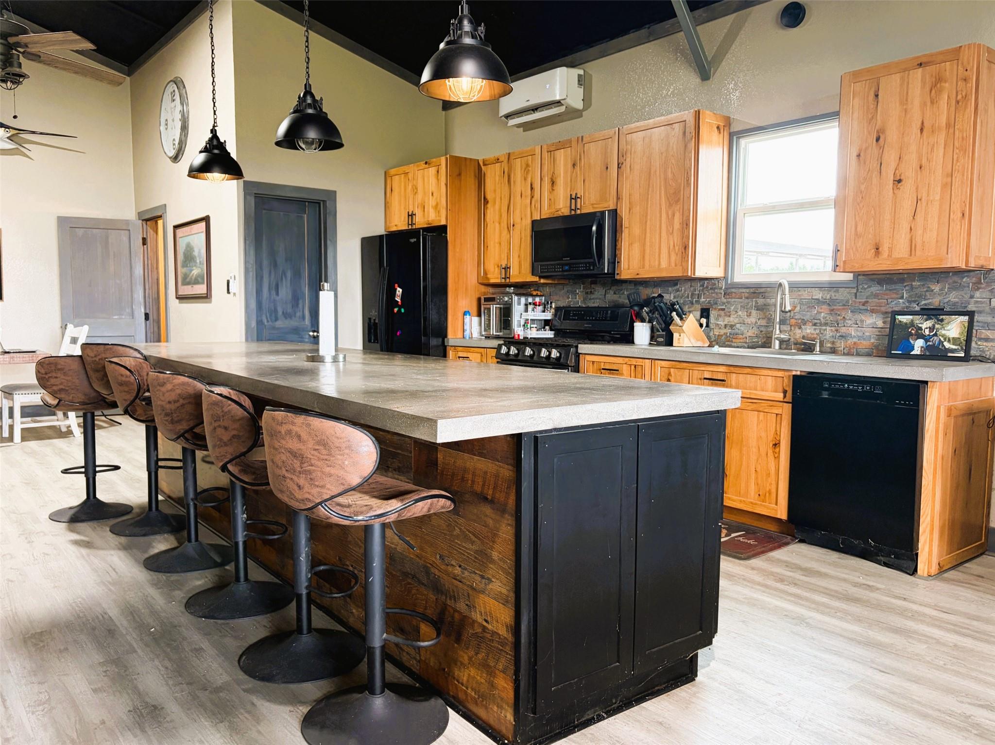 397 Private Road 3072, Lampasas, TX 76550