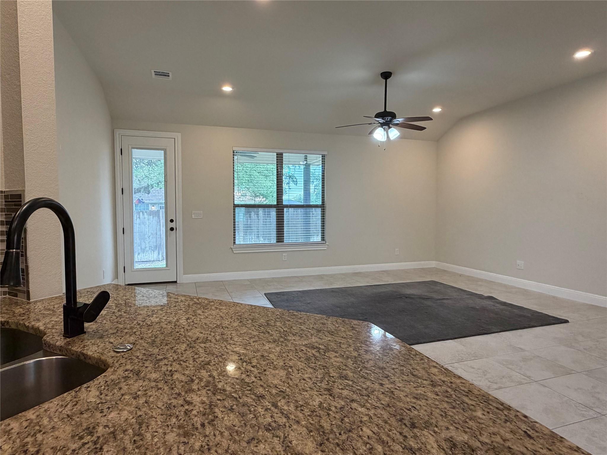 206 Fairway Cir, Point Venture, TX 78645