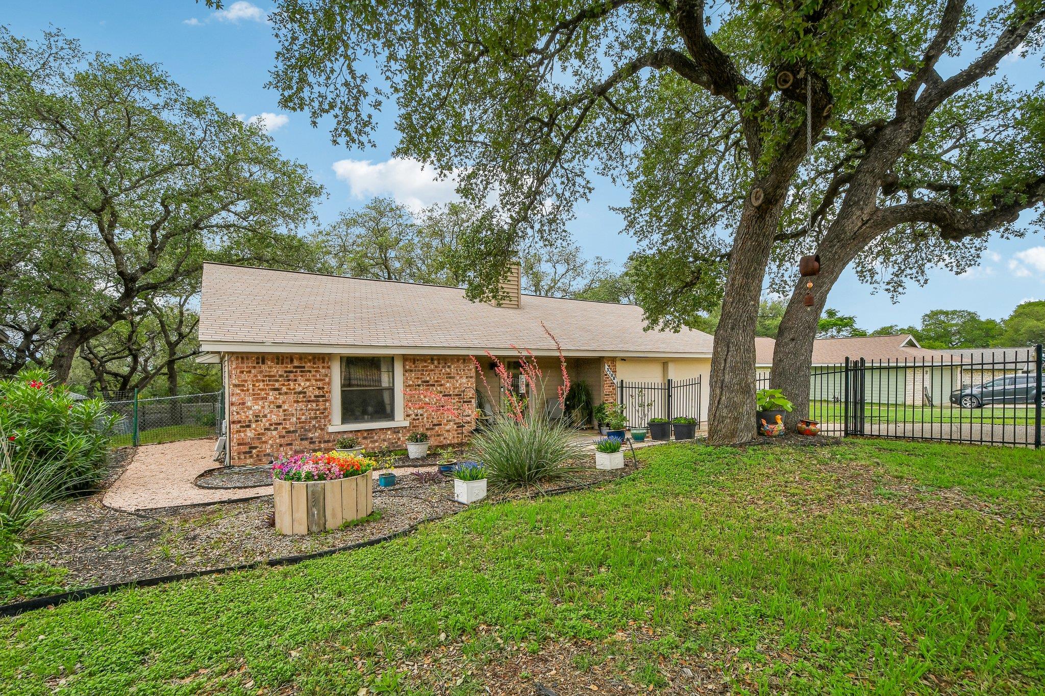 3108 American Dr, Lago Vista, TX 78645