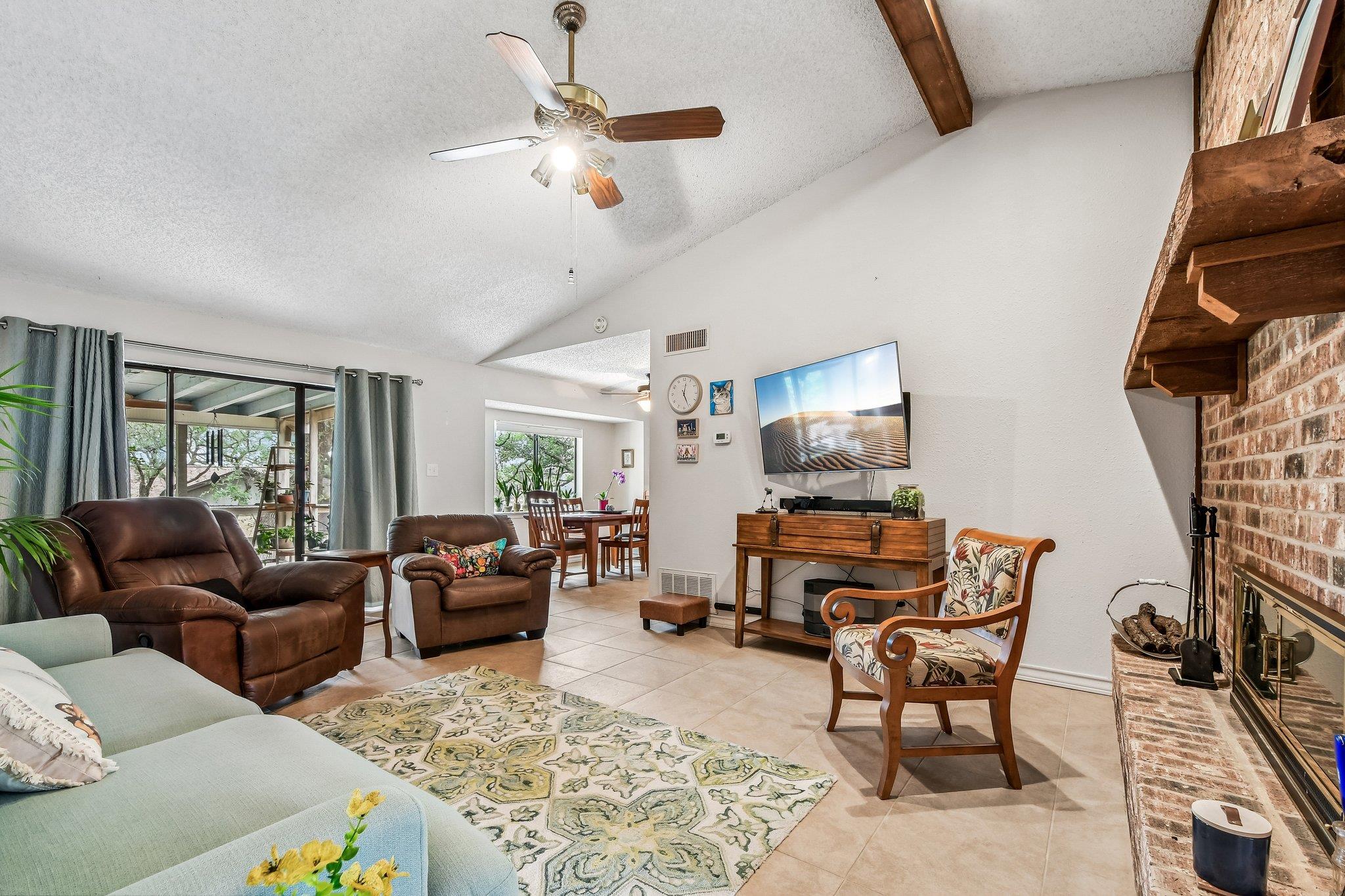 3108 American Dr, Lago Vista, TX 78645