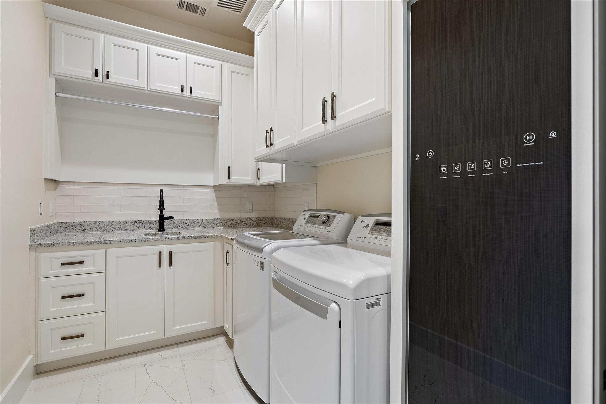 2401 Sailboat Pass, Spicewood, TX 78669