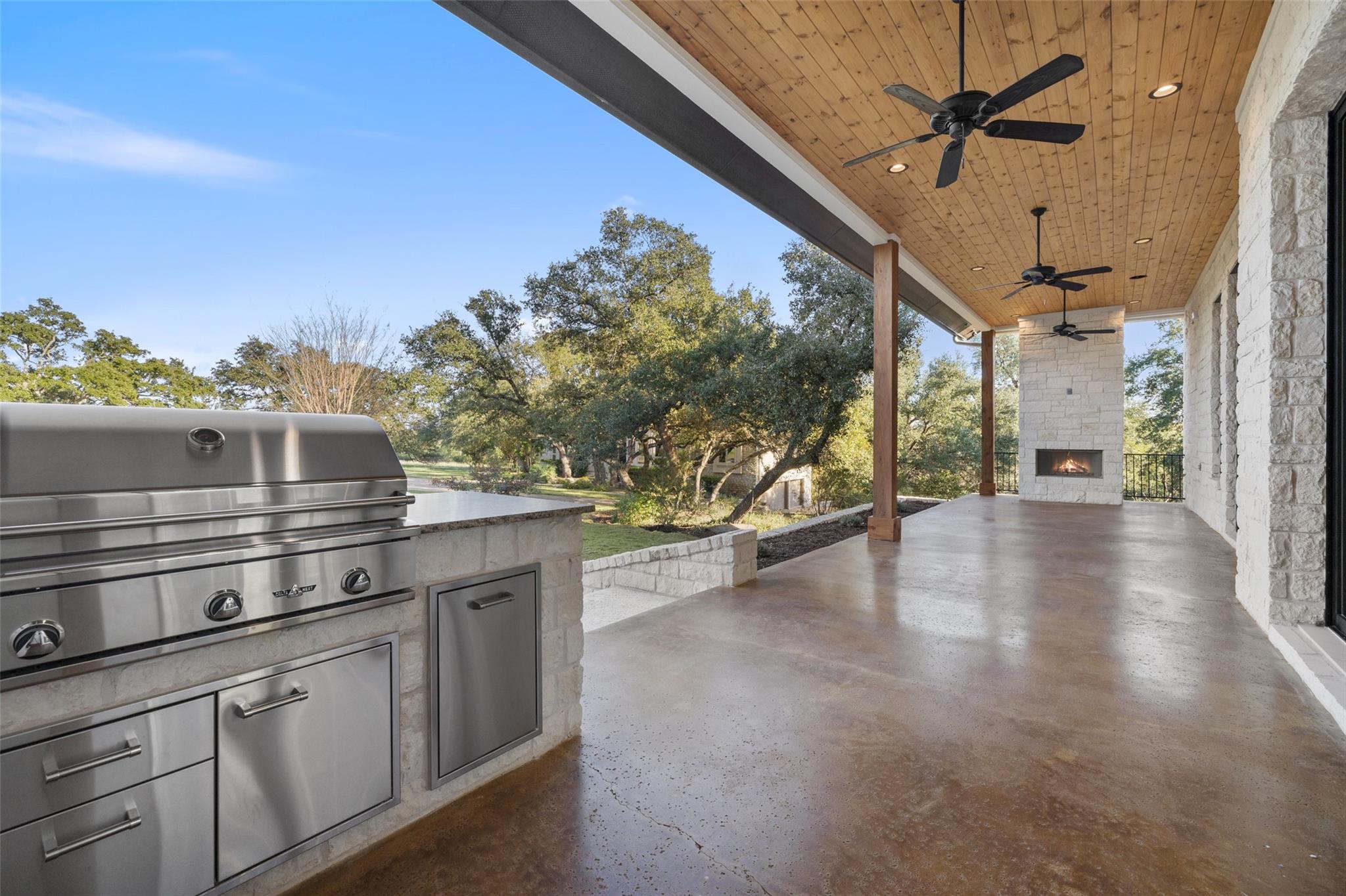 2401 Sailboat Pass, Spicewood, TX 78669