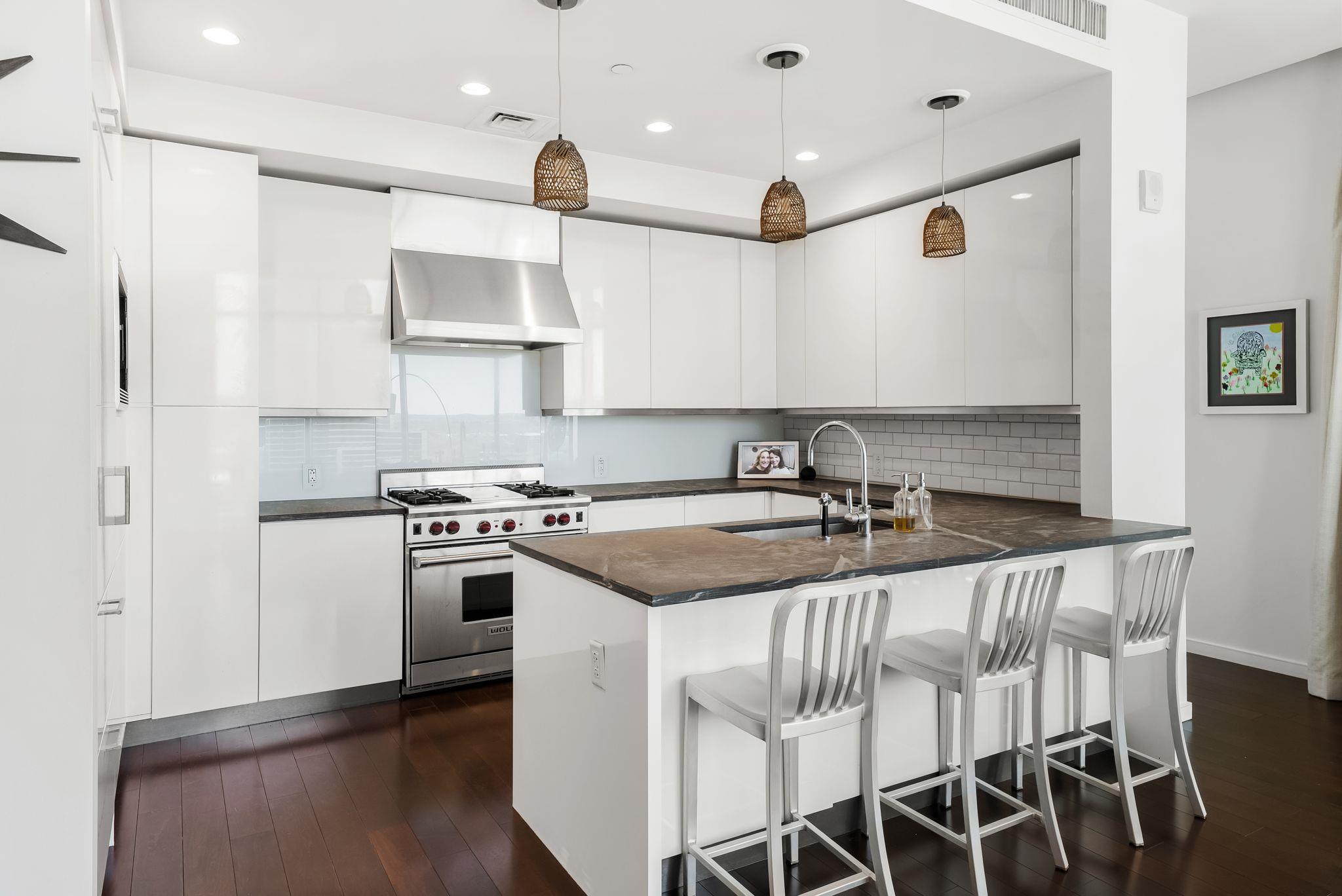 200 Congress Ave # 14C, Austin, TX 78701