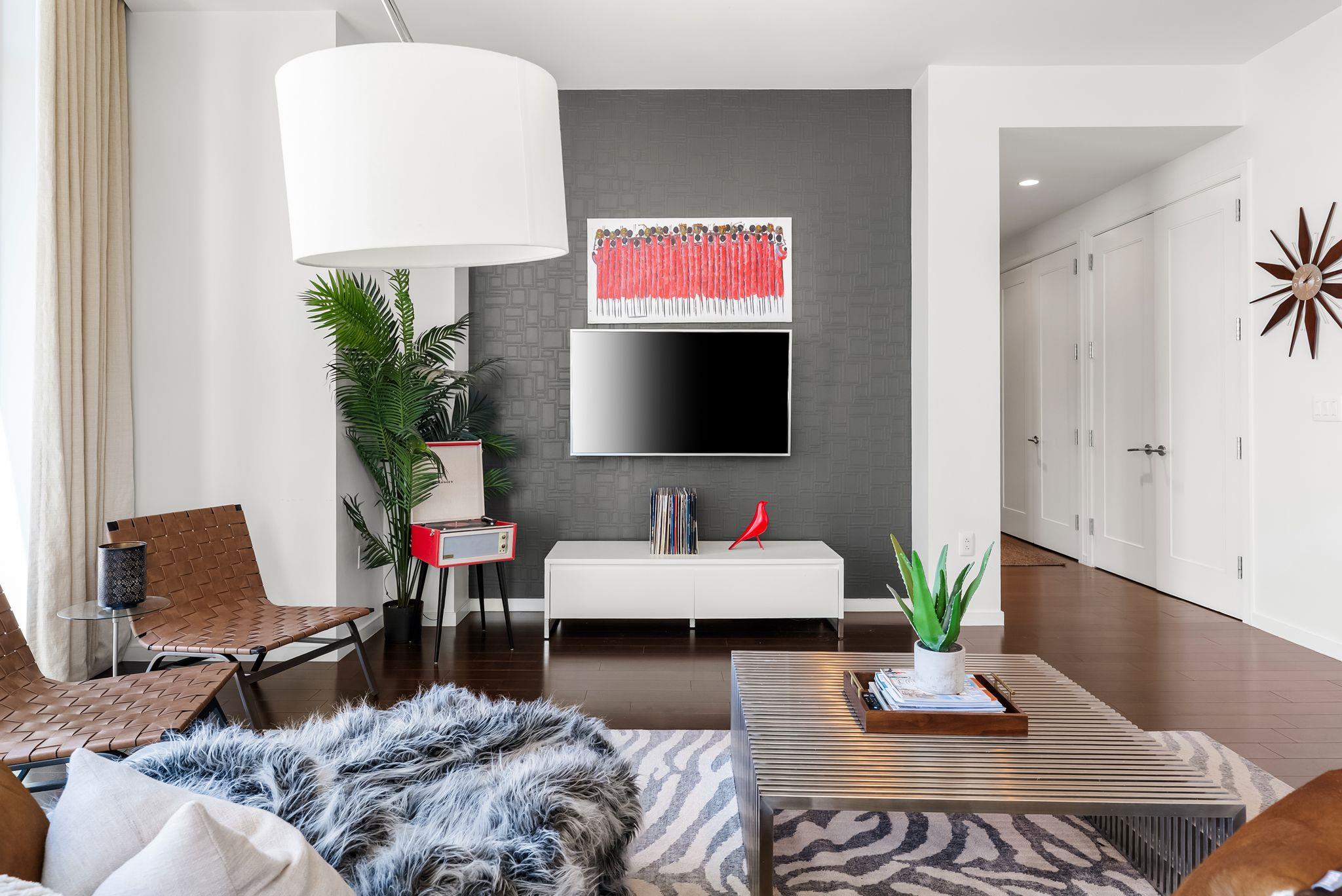 200 Congress Ave # 14C, Austin, TX 78701