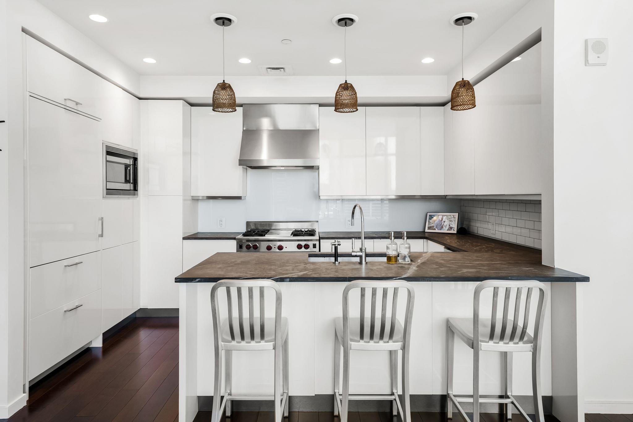 200 Congress Ave # 14C, Austin, TX 78701