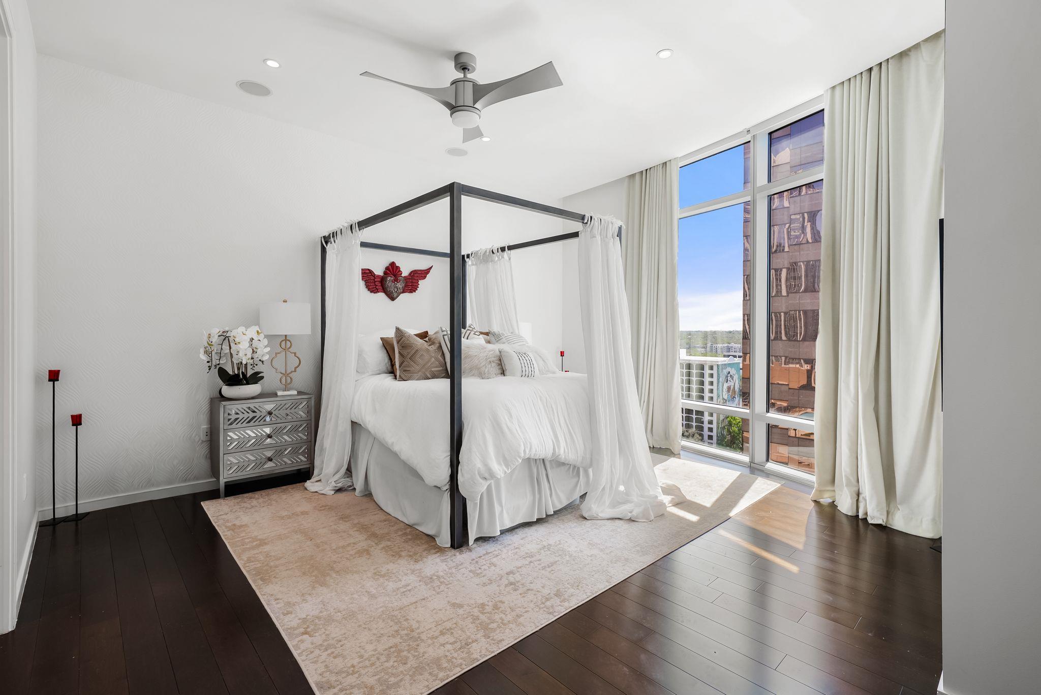 200 Congress Ave # 14C, Austin, TX 78701