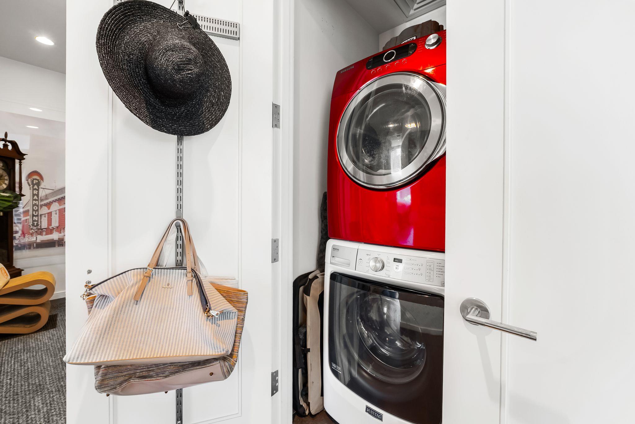 200 Congress Ave # 14C, Austin, TX 78701