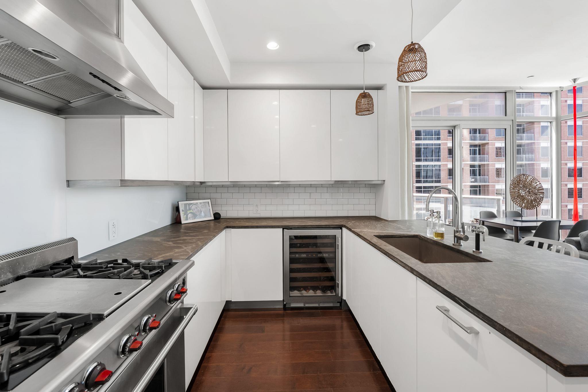 200 Congress Ave # 14C, Austin, TX 78701