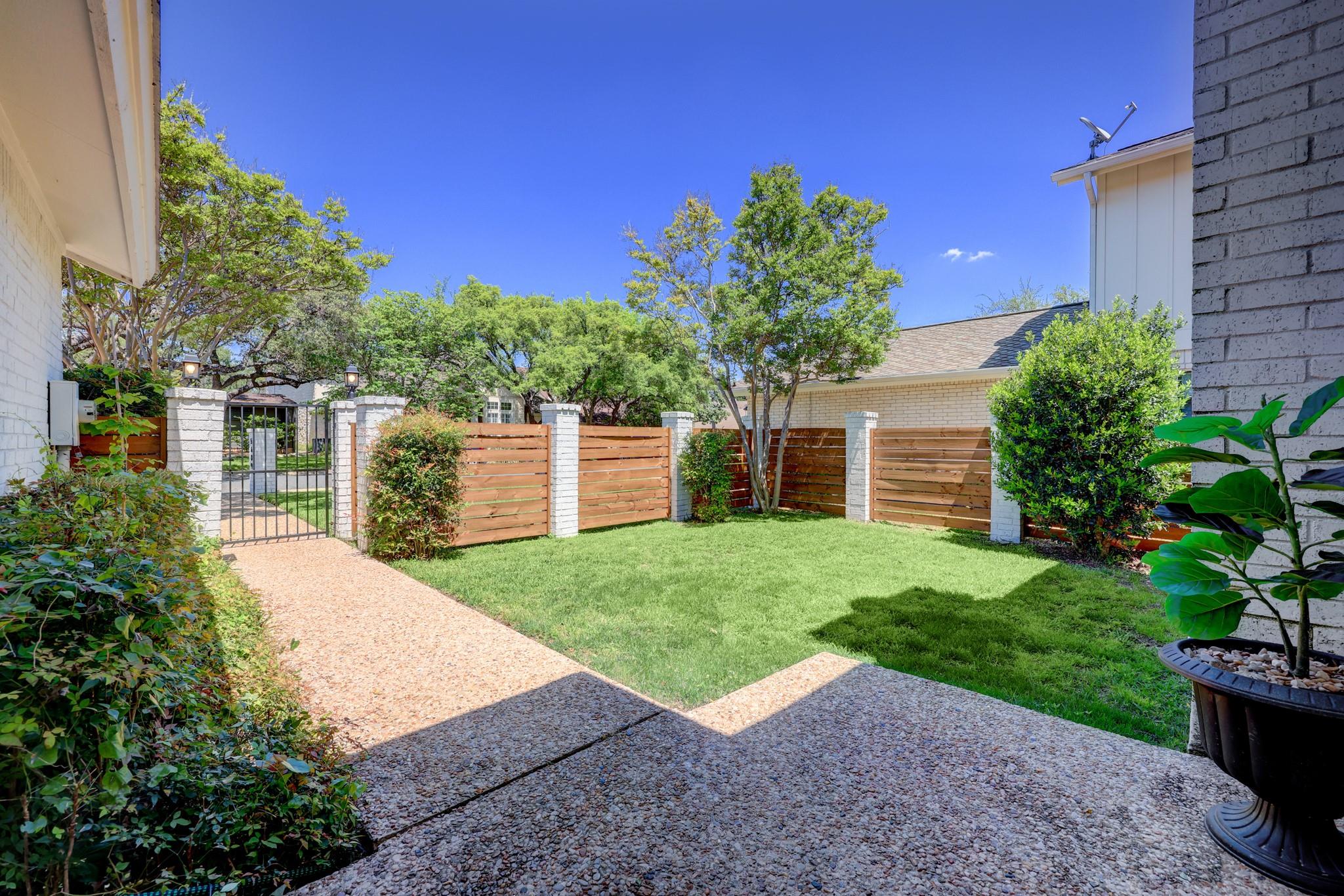 5609 Courtyard Cv, Austin, TX 78731