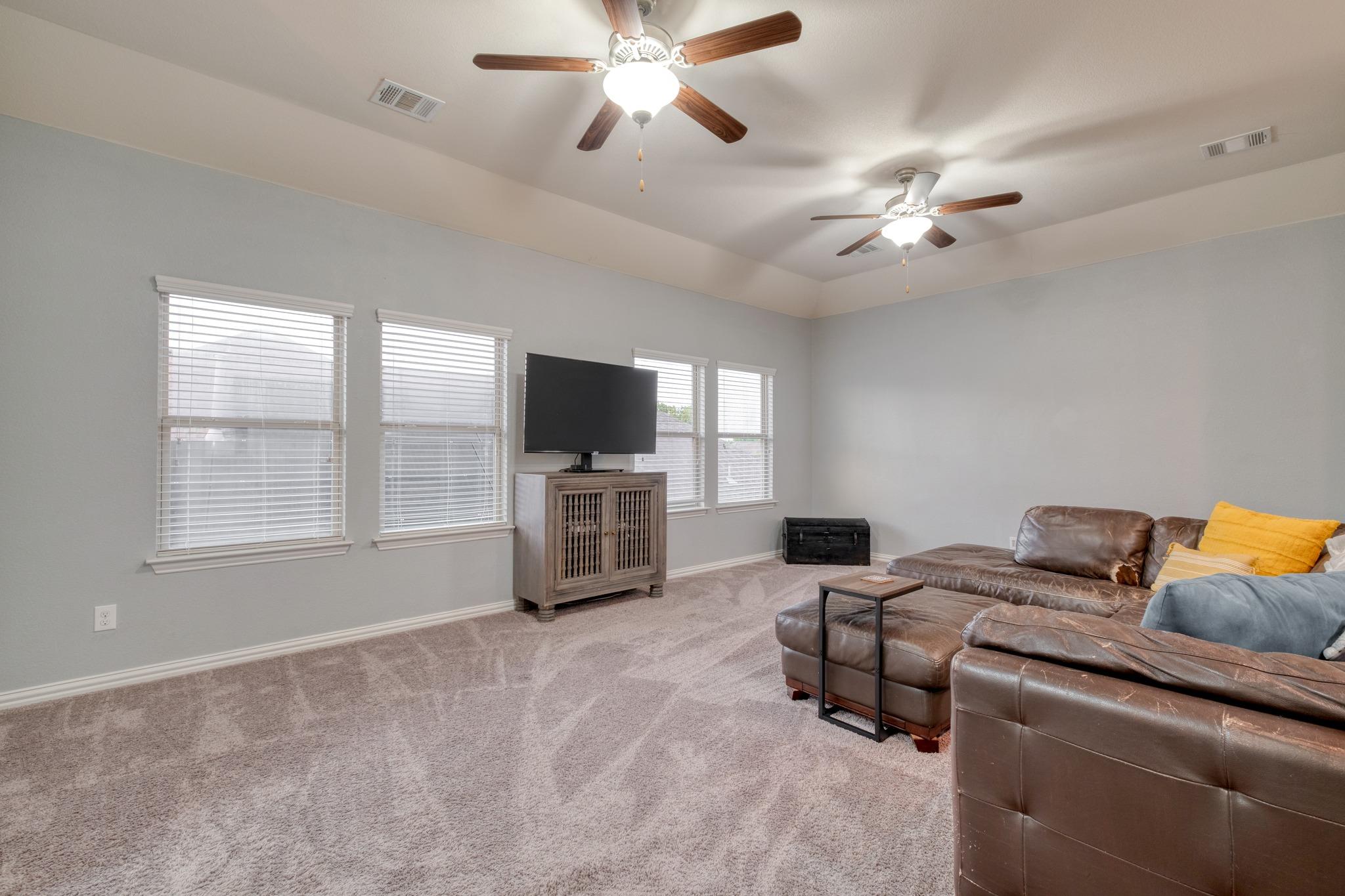 2621 Auburn Chestnut Ln, Pflugerville, TX 78660