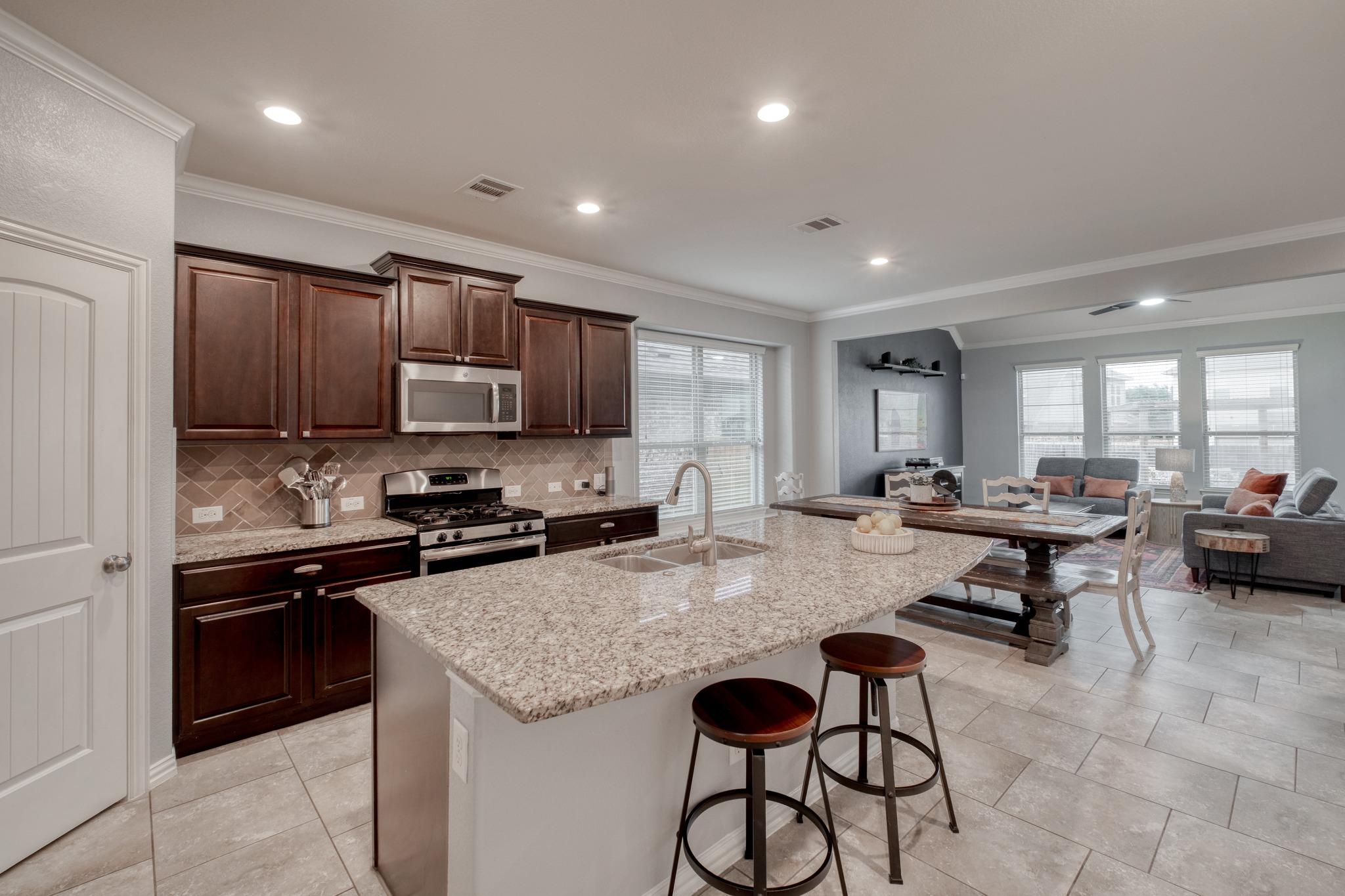 2621 Auburn Chestnut Ln, Pflugerville, TX 78660