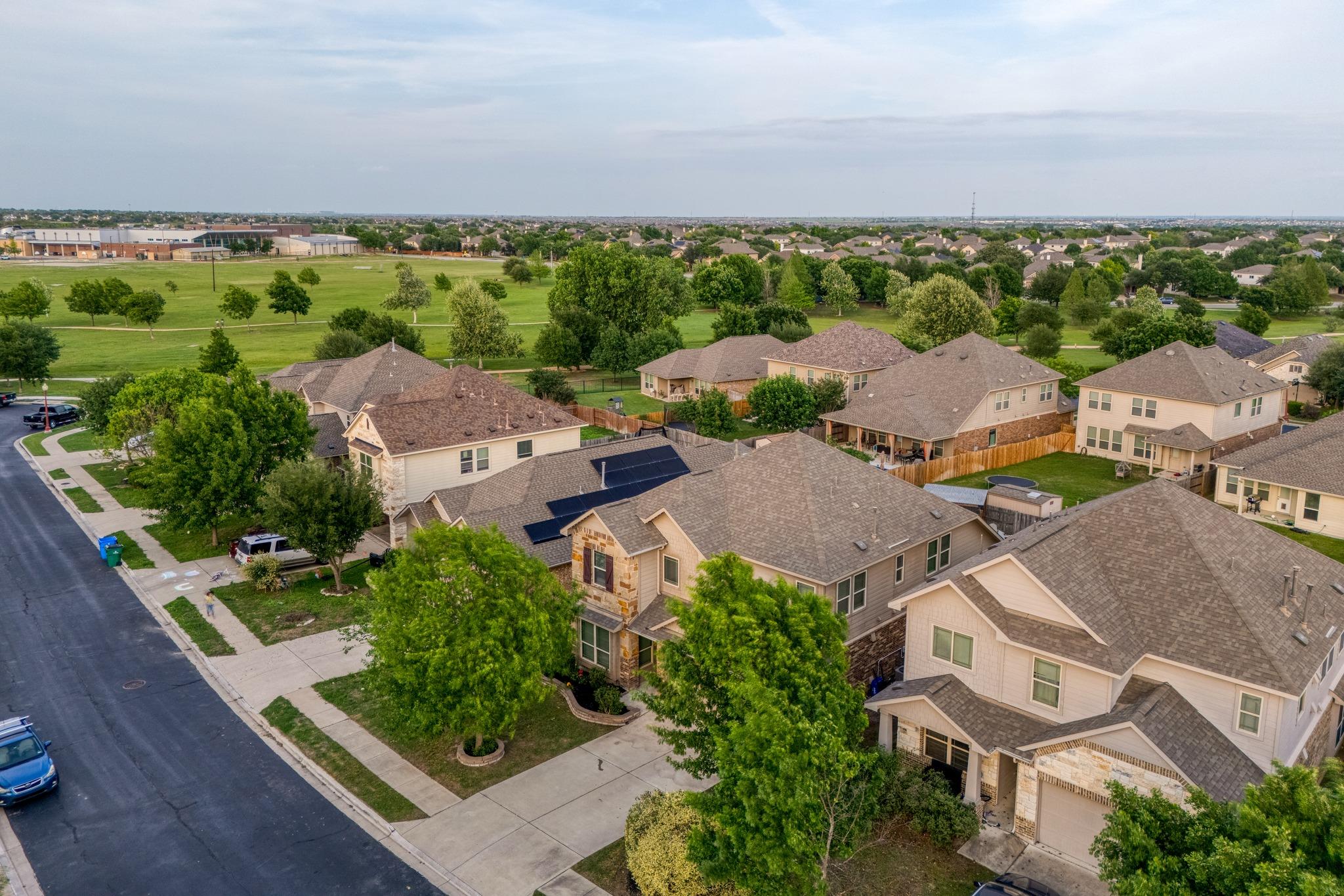 2621 Auburn Chestnut Ln, Pflugerville, TX 78660