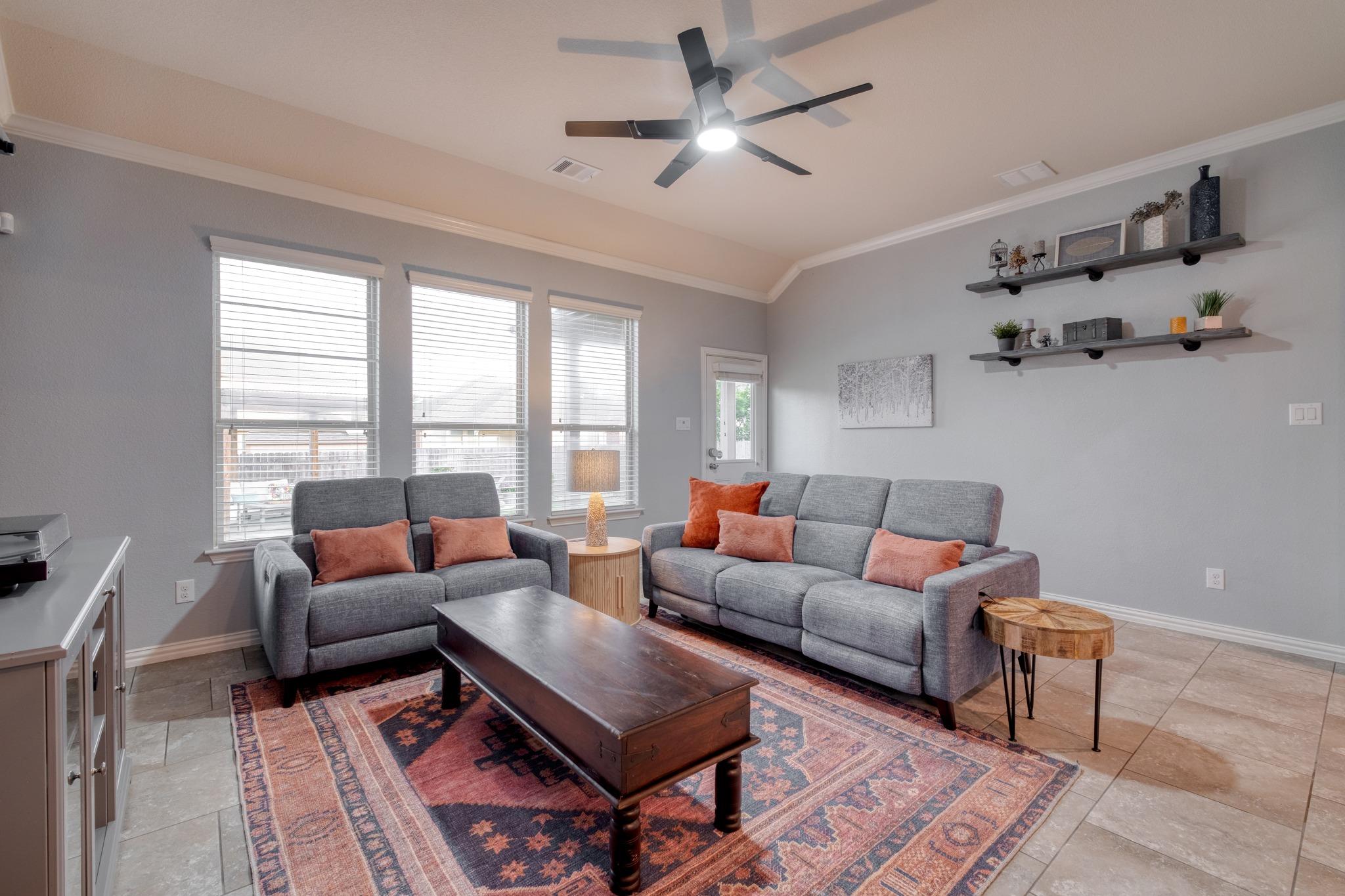 2621 Auburn Chestnut Ln, Pflugerville, TX 78660