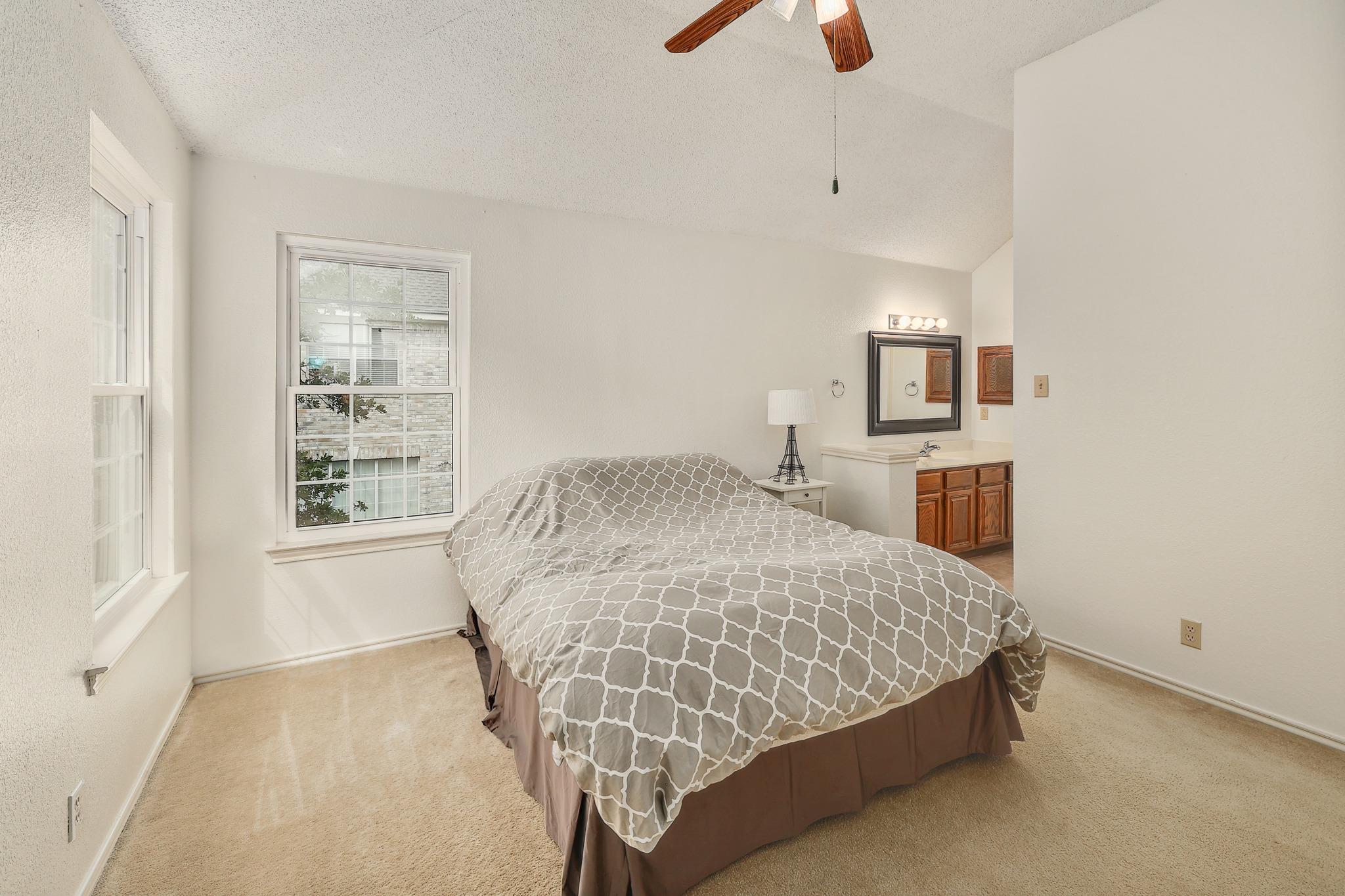 2601 Starling Dr, Round Rock, TX 78681