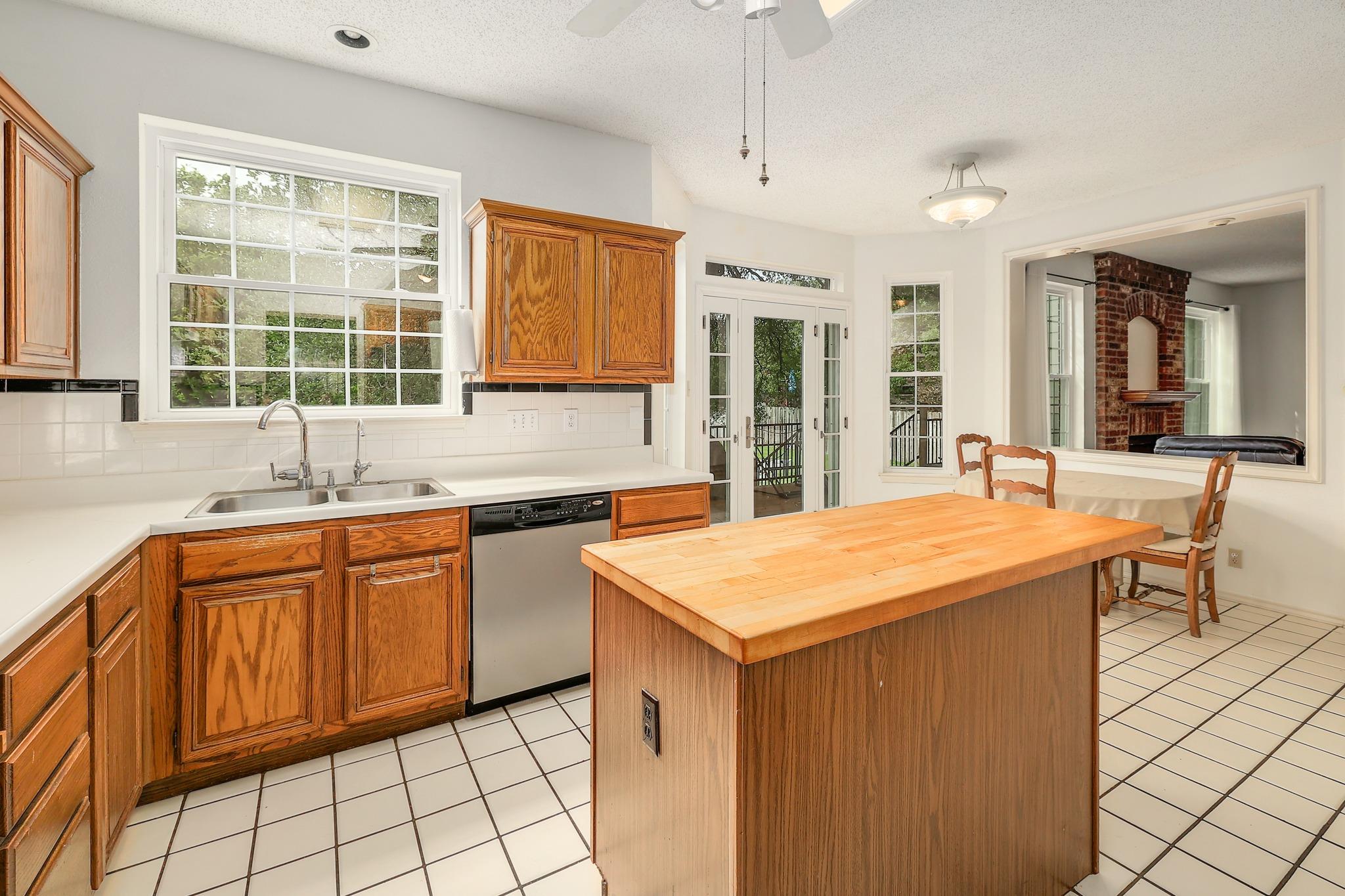 2601 Starling Dr, Round Rock, TX 78681