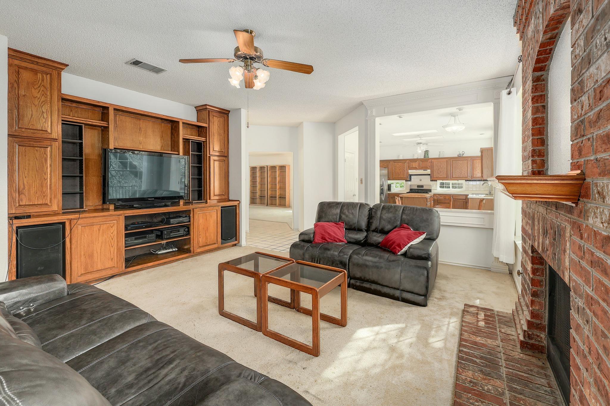 2601 Starling Dr, Round Rock, TX 78681