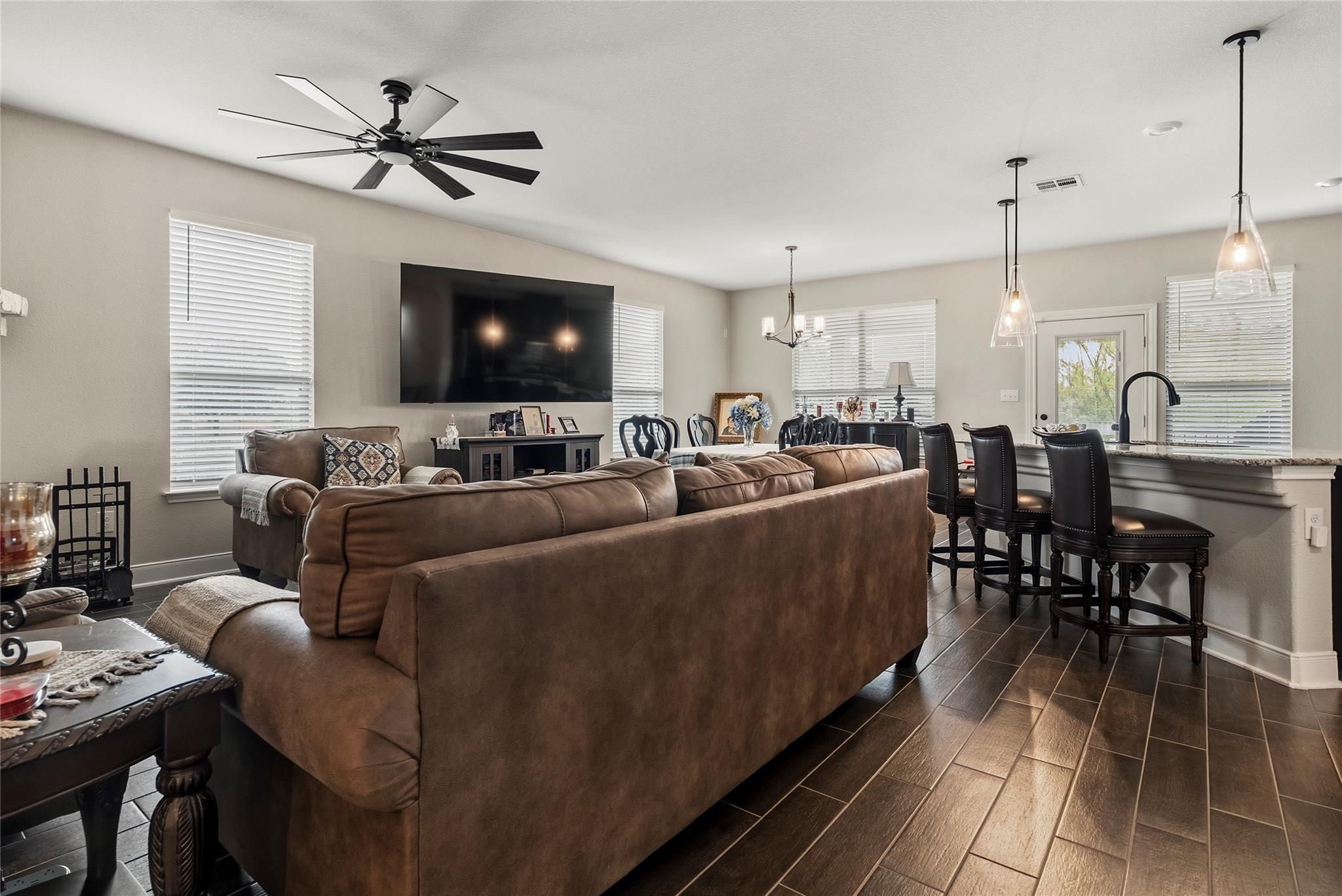 105 West Point Way, Elgin, TX 78621