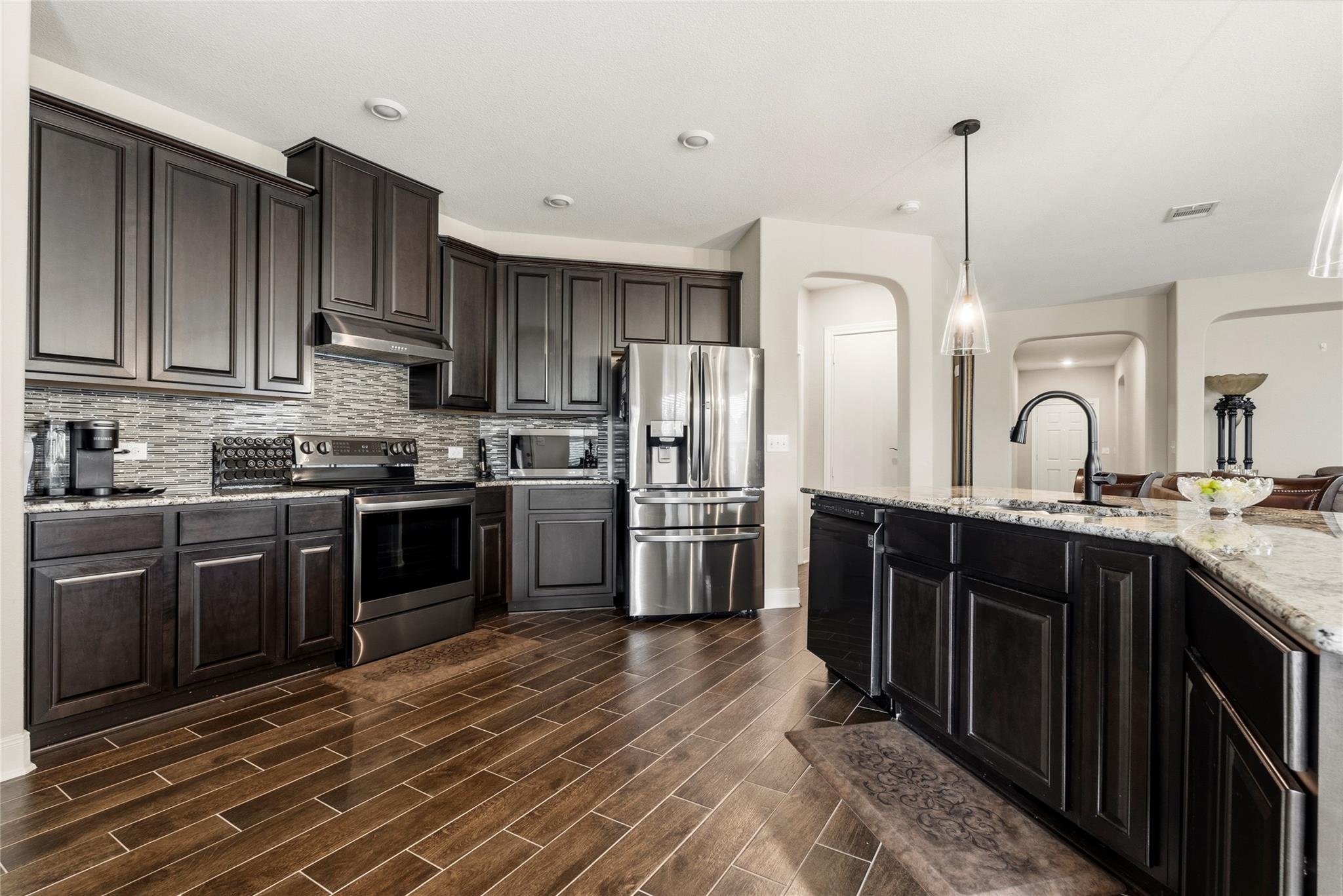 105 West Point Way, Elgin, TX 78621