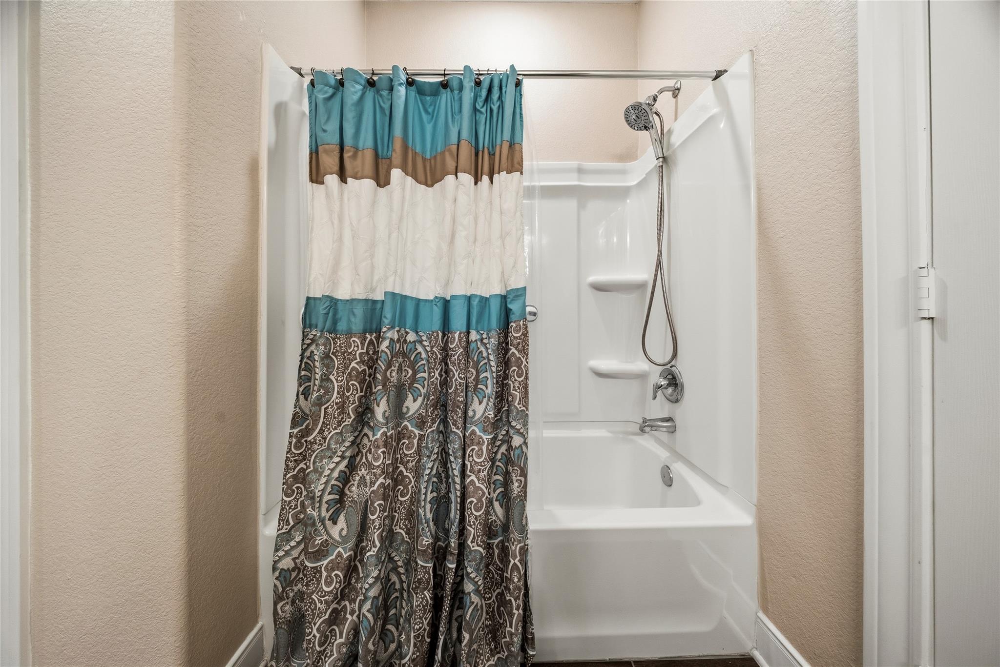 105 West Point Way, Elgin, TX 78621