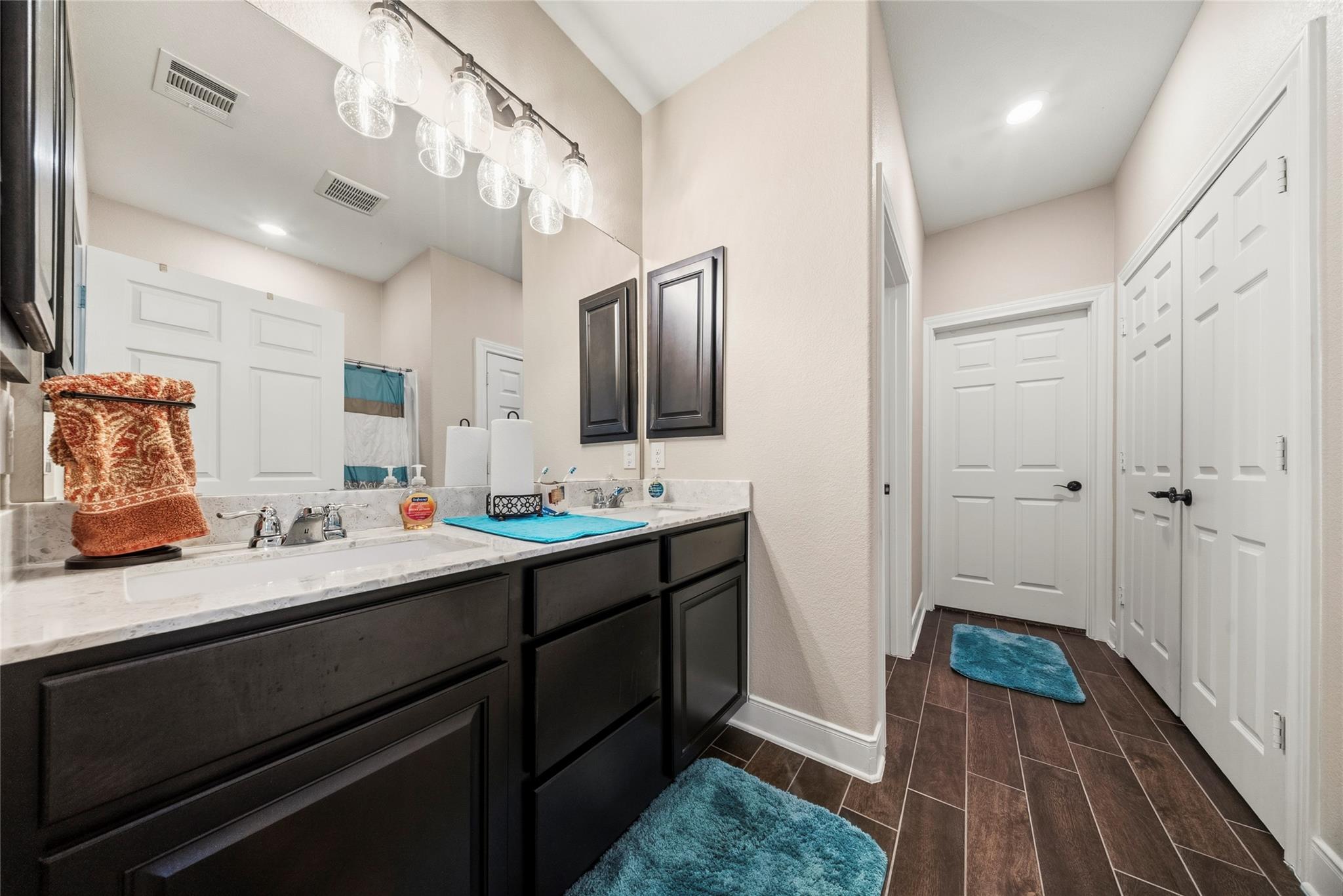 105 West Point Way, Elgin, TX 78621