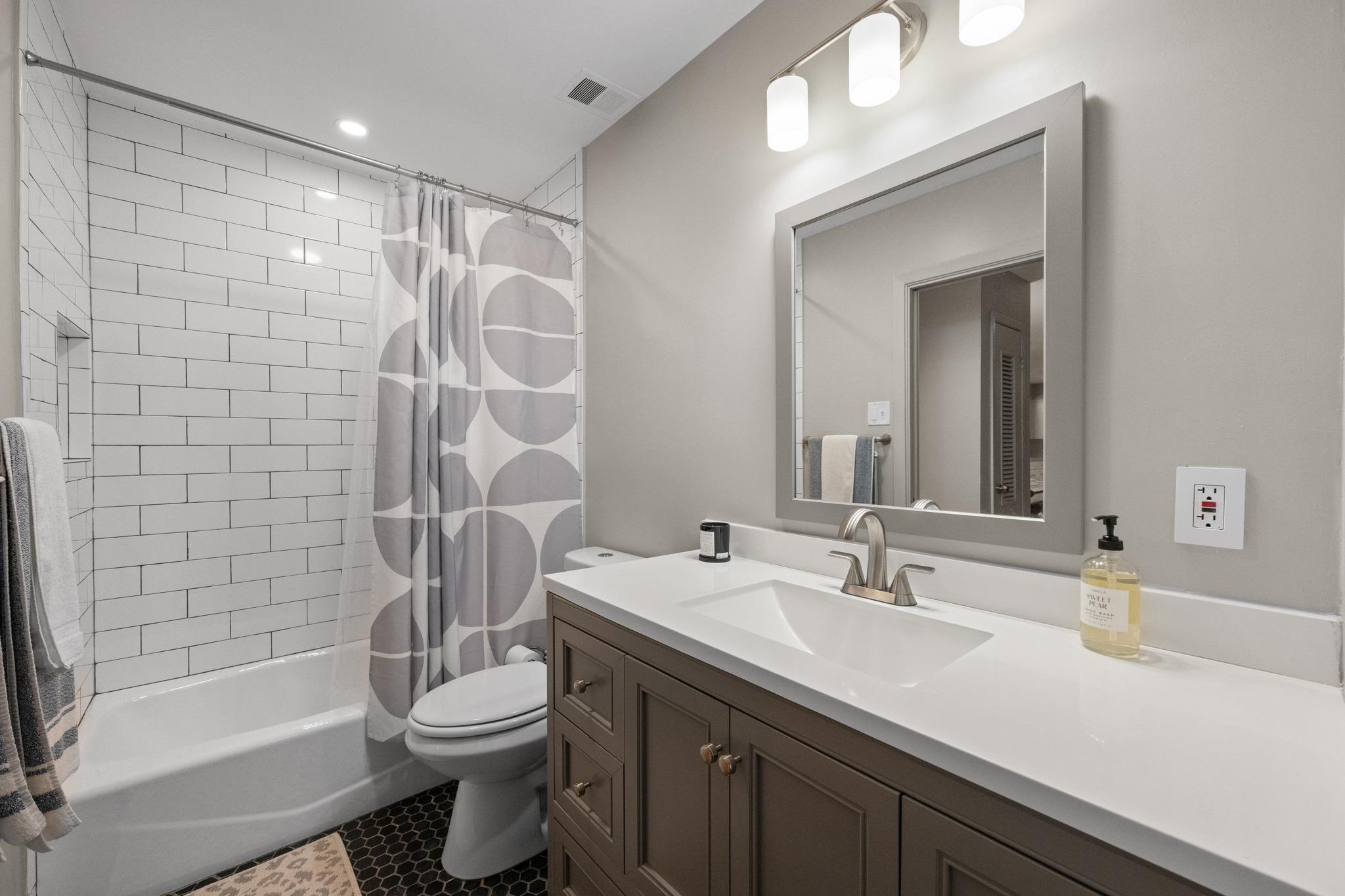 1723 Fawn Dr, Austin, TX 78741